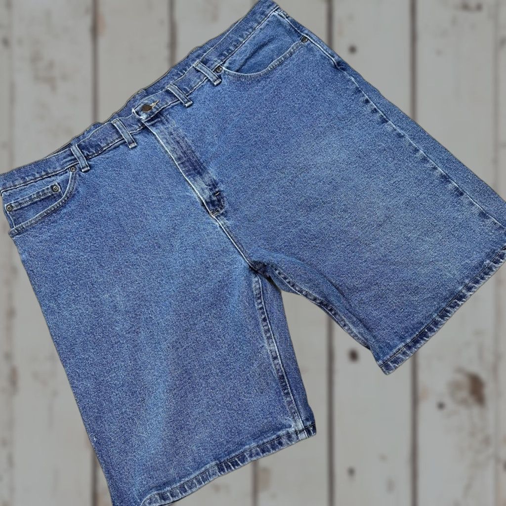 Wrangler Wrangler Shorts Mens 38 Blue Denim Bermuda 5-Pocket Zip Fly Raw Hem Jorts Casual Cotton Denim Size US 38 / EU 54 - 1 Thumbnail