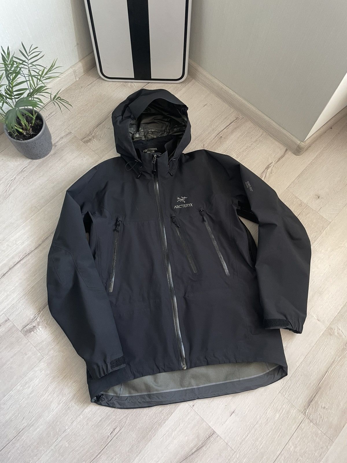 Arc'teryx Arc’teryx Theta AR GoreTex Pro Shell Jacket Vintage XCR Size US L / EU 52-54 / 3 - 2 Thumbnail