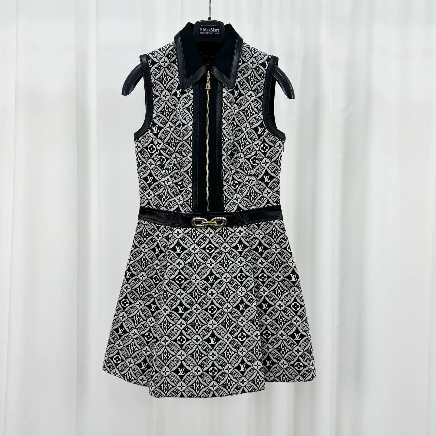 Louis Vuitton Louis Vuitton 1854 Monogram Print Dress Size XS / US 0-2 / IT 36-38 - 1 Thumbnail