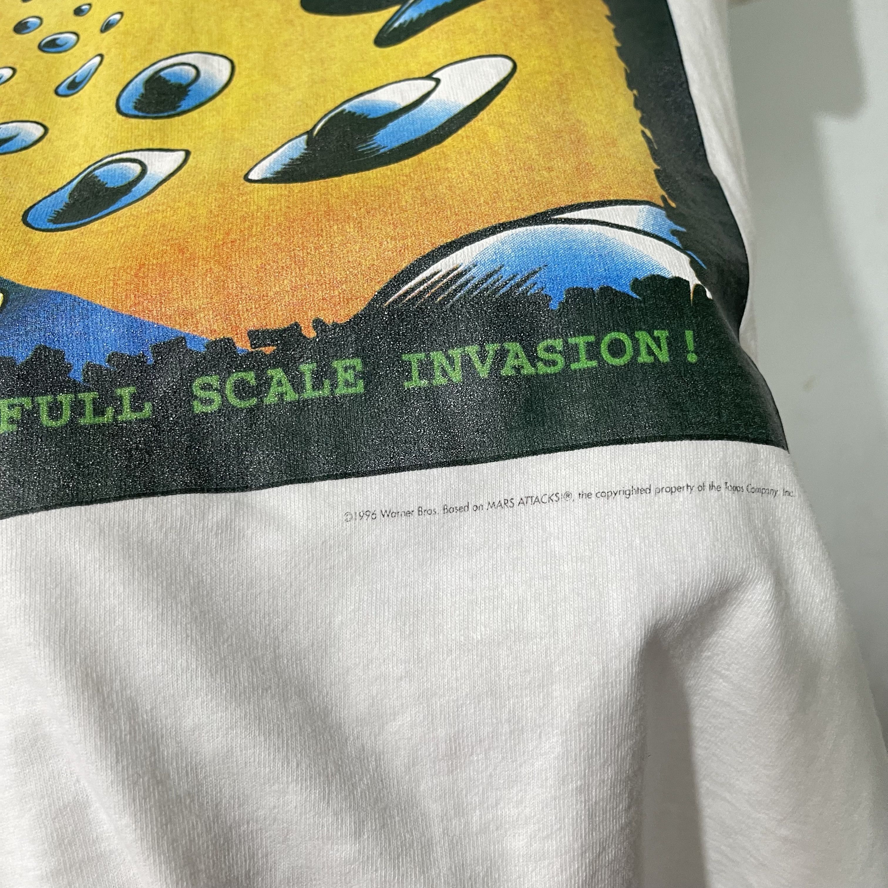Vintage Vintage 1996 Mars Attacks T-Shirt Size US M / EU 48-50 / 2 - 3 Thumbnail