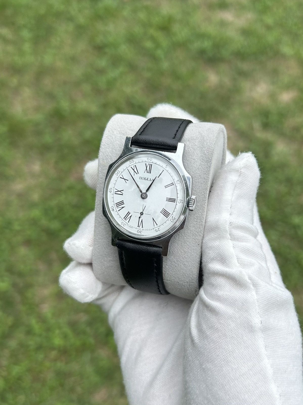 Vintage Vintage Watch Pobeda Soviet USSR Mechanical Wristwatch 1980s Size ONE SIZE - 4 Thumbnail