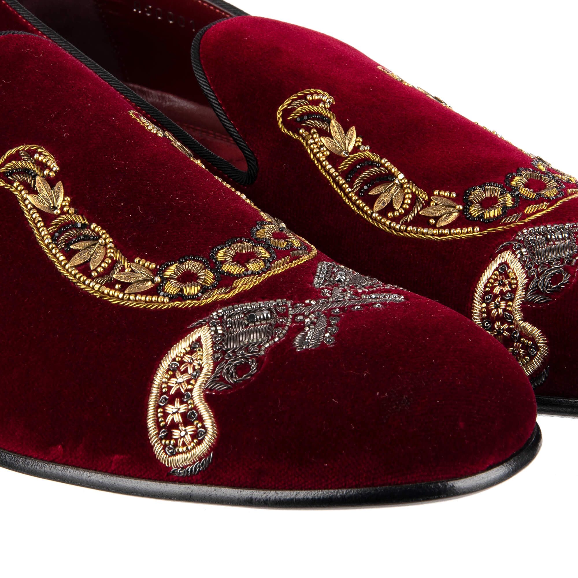 Dolce & Gabbana o1y0125 Velvet Embellished Loafers in Red Size US 7 / EU 40 - 4 Thumbnail