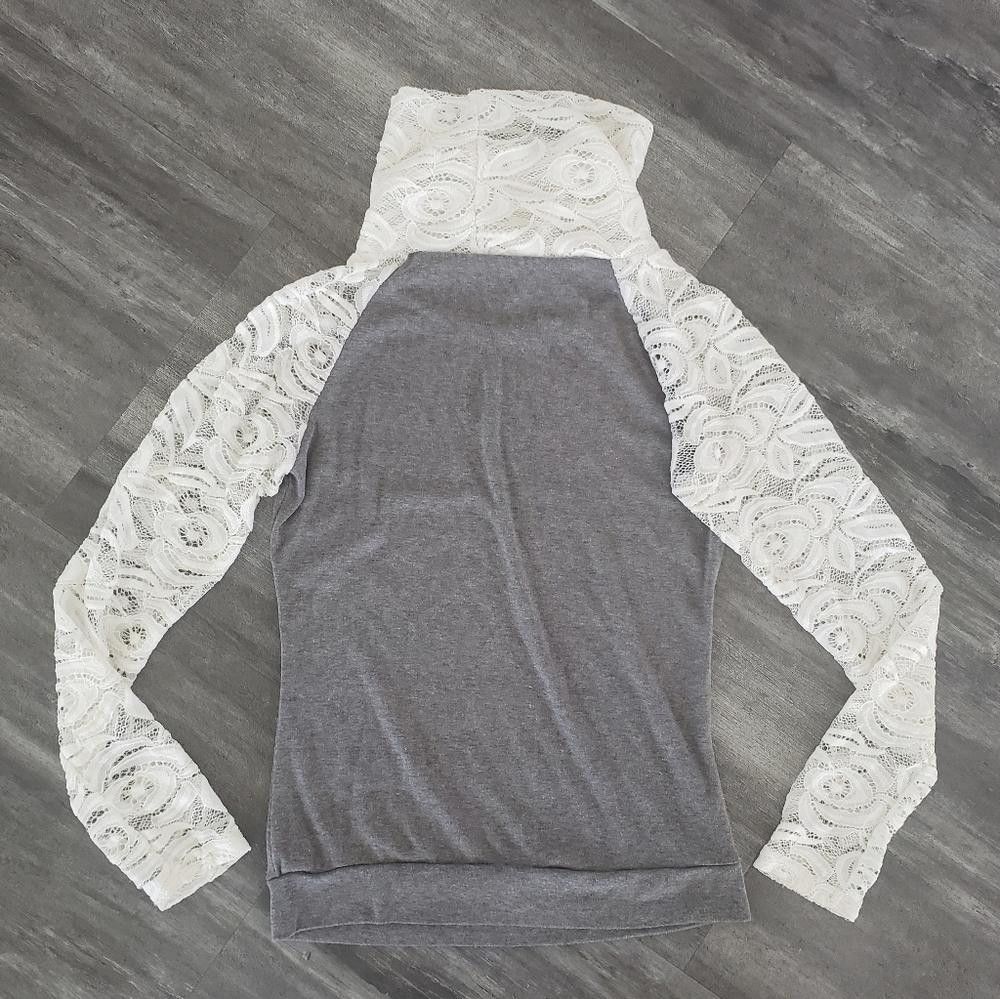 Designer Grey White Laced Turtleneck Sweater Size S / US 4 / IT 40 - 2 Thumbnail