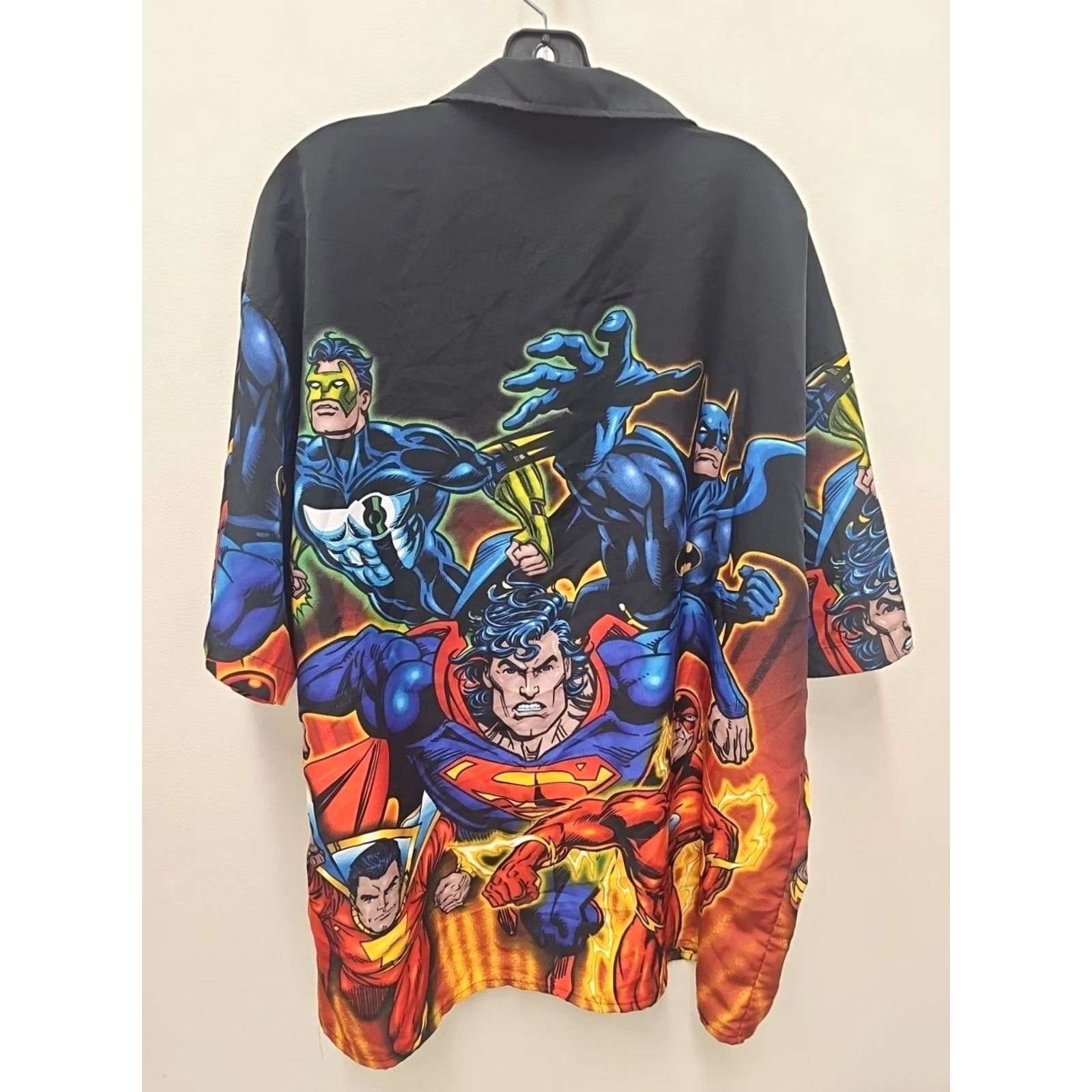 Vintage VINTAGE DC Comic All Over Print Super Heroes Button-Up Shirt XL Men Black Short Sleeve Size US XL / EU 56 / 4 - 5 Thumbnail