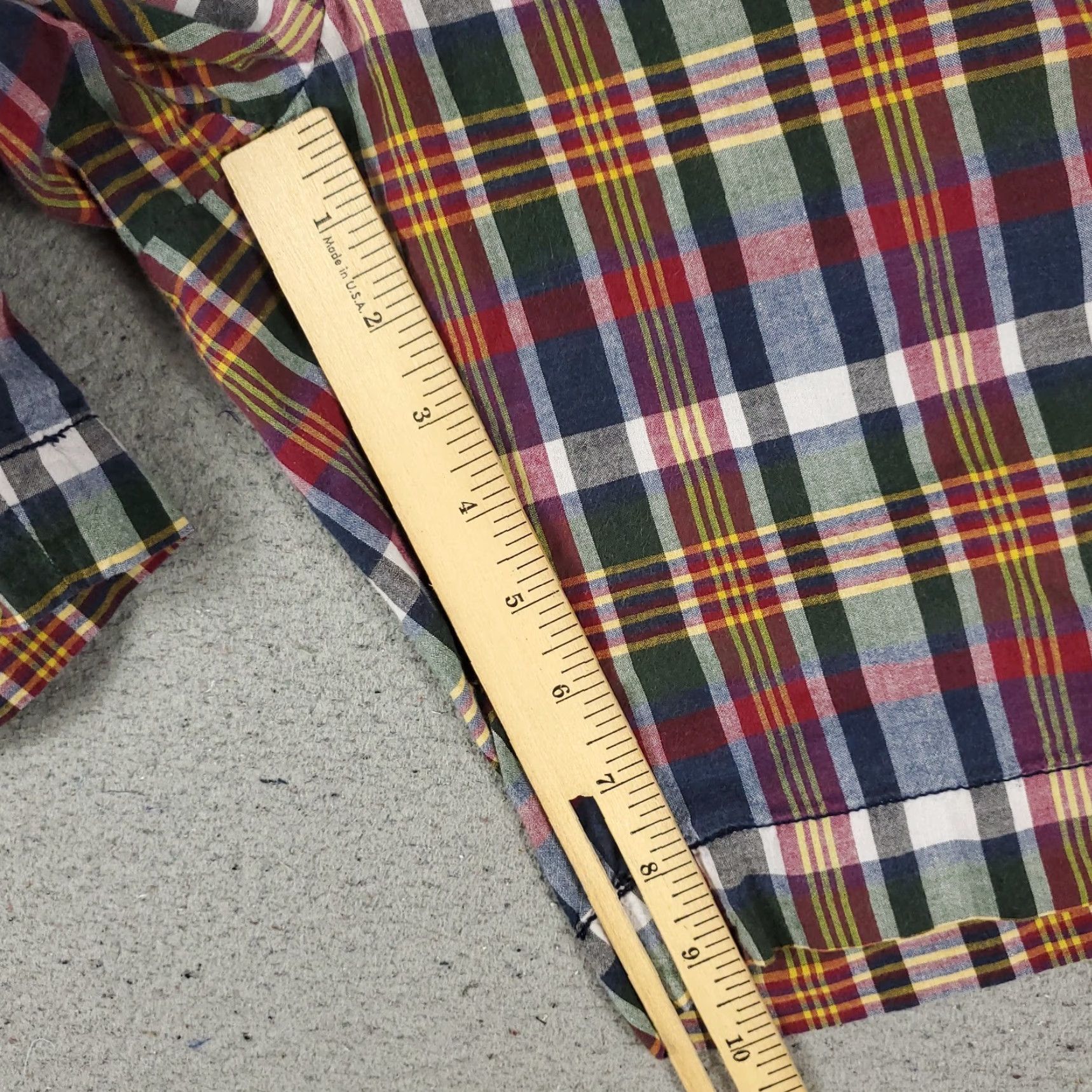 Ralph Lauren VINTAGE Ralph Lauren Men Shorts Casual Flat Front Chino Size 35 Blue Red Plaid Classic Size US 35 - 6 Thumbnail
