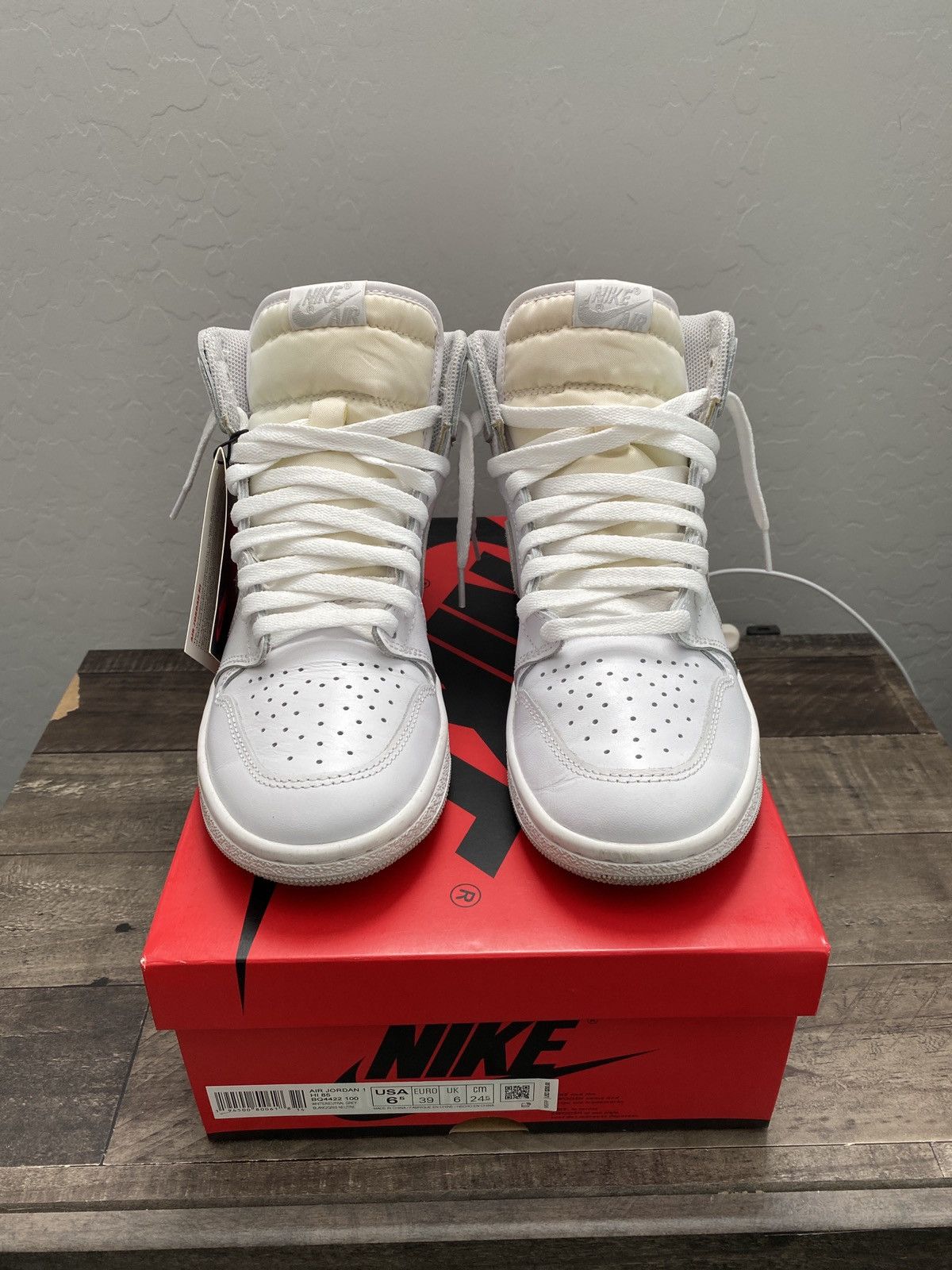 Jordan Brand × Nike Jordan 1 HI ‘85 Neutral Grey Size US 6.5 / EU 39-40 - 3 Thumbnail