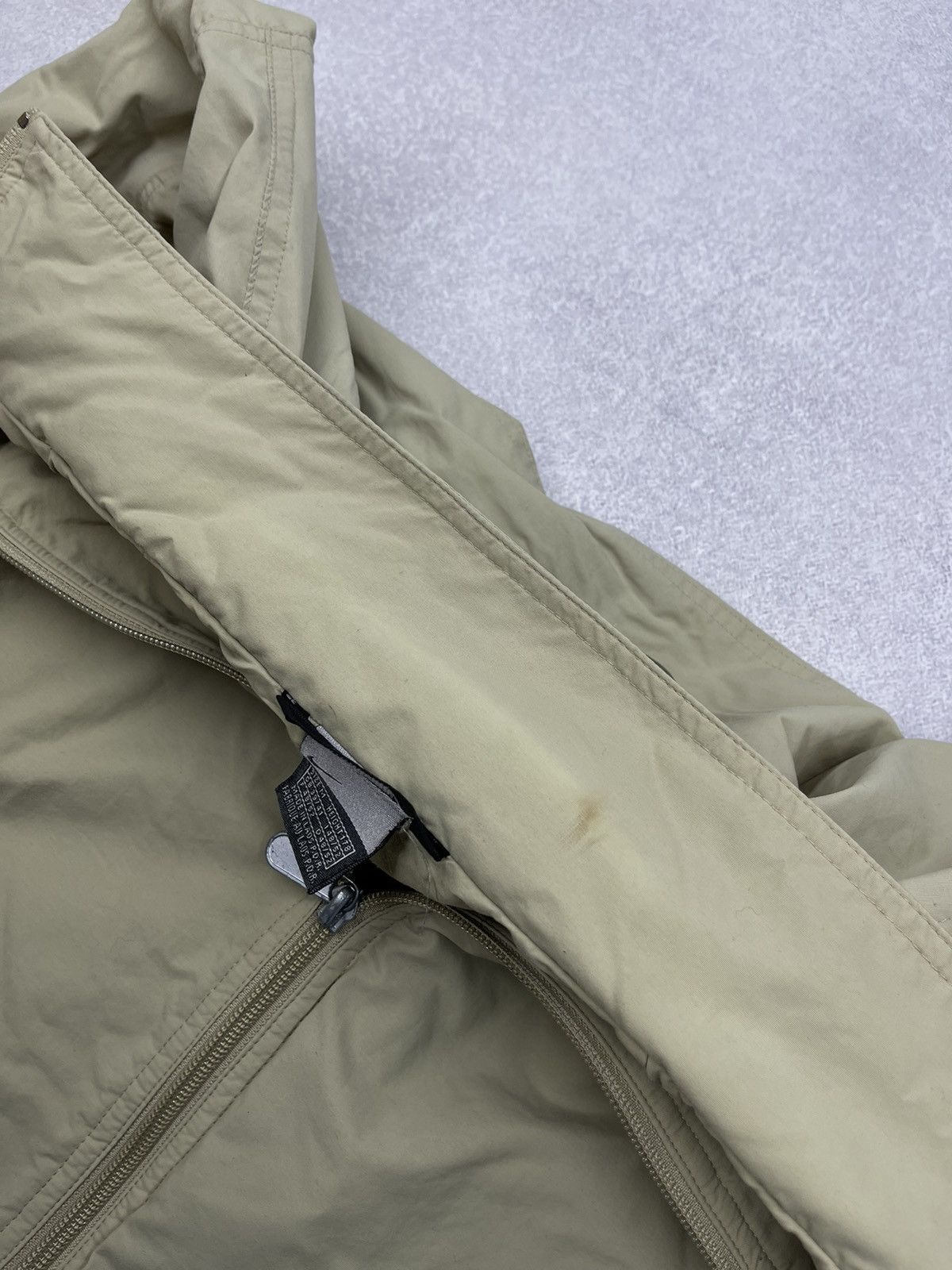 Nike Vintage Nike Big Logo Nylon Jacket Swoosh Drill Y2K ACG TN Size US M / EU 48-50 / 2 - 17 Thumbnail