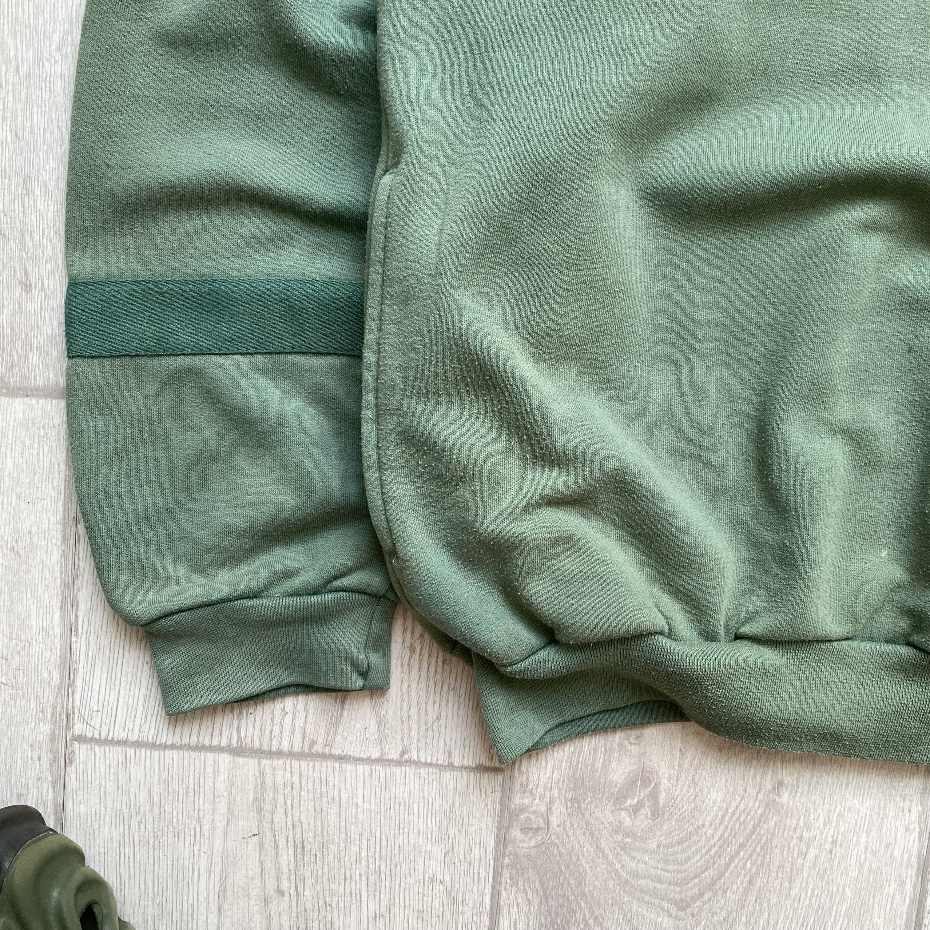 Puma Vintage 80s Puma Faded sweatshirt crewneck small logo Size US M / EU 48-50 / 2 - 6 Thumbnail