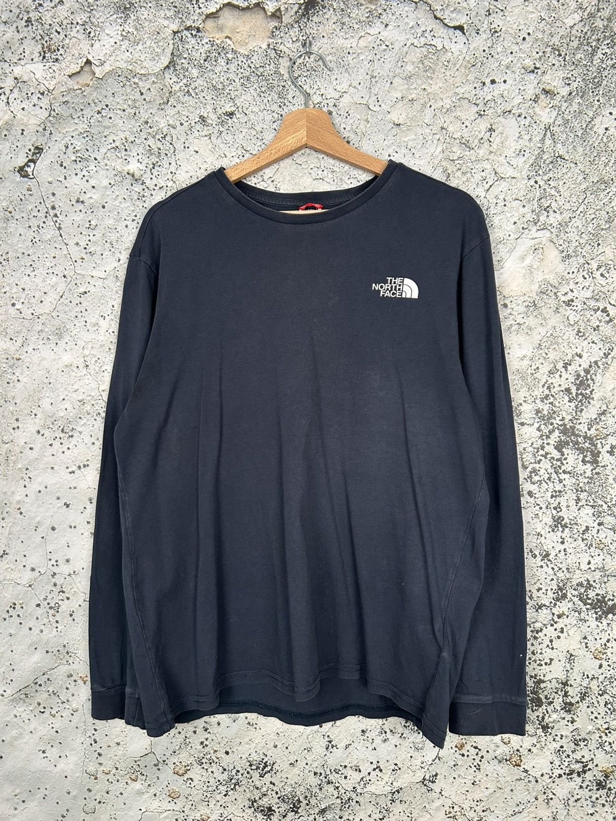 The North Face The North Face Navy Logo Longsleeve Basic Gorpcore Size US L / EU 52-54 / 3 - 1 Thumbnail