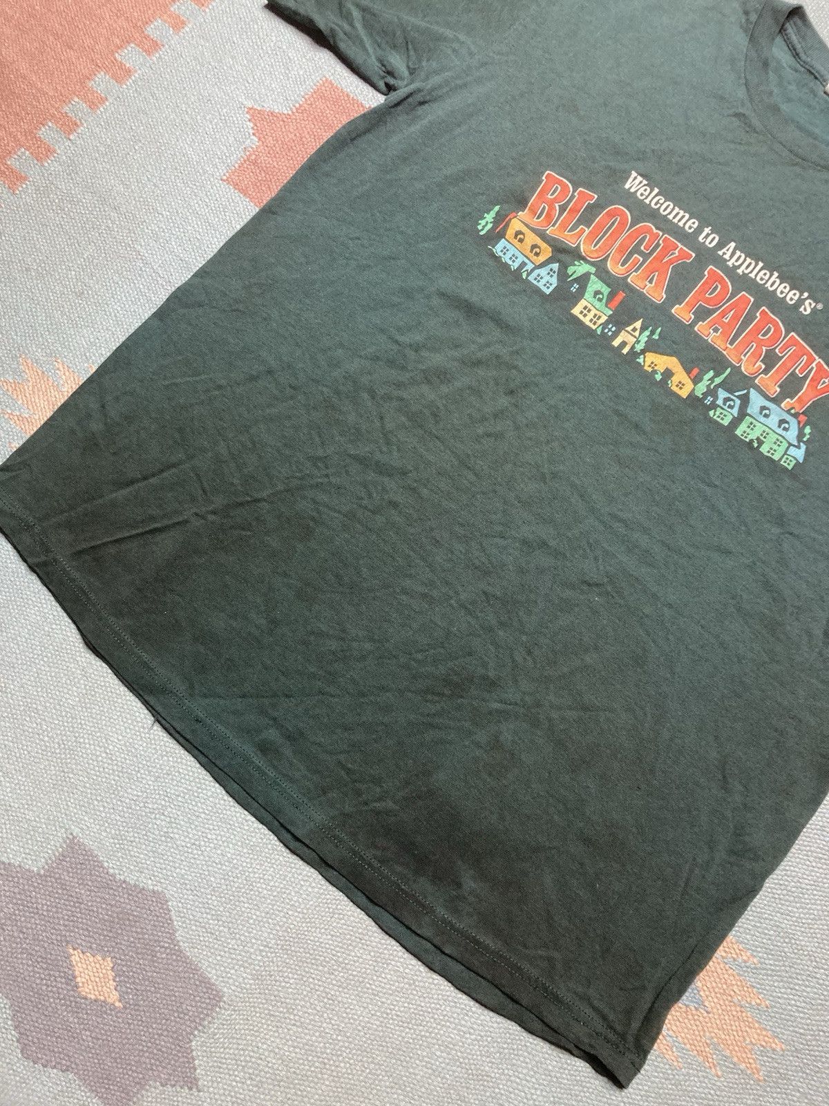 Vintage Vtg t shirt welcome to Applebee’s block party restaurant XL Size US XL / EU 56 / 4 - 2 Thumbnail