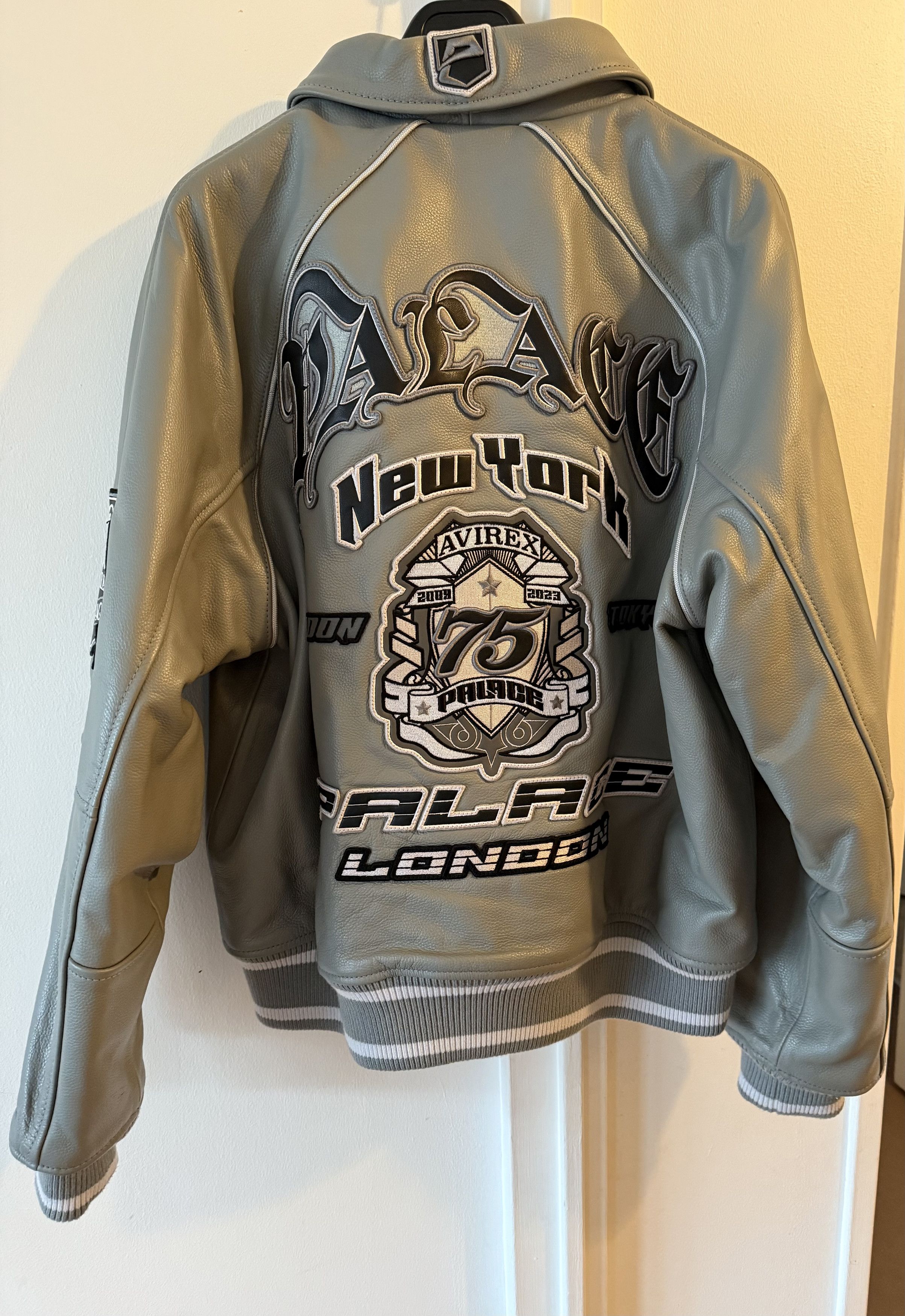 Avirex × Palace Leather jacket Avirex x Palace 2024 Size US M / EU 48-50 / 2 - 3 Thumbnail