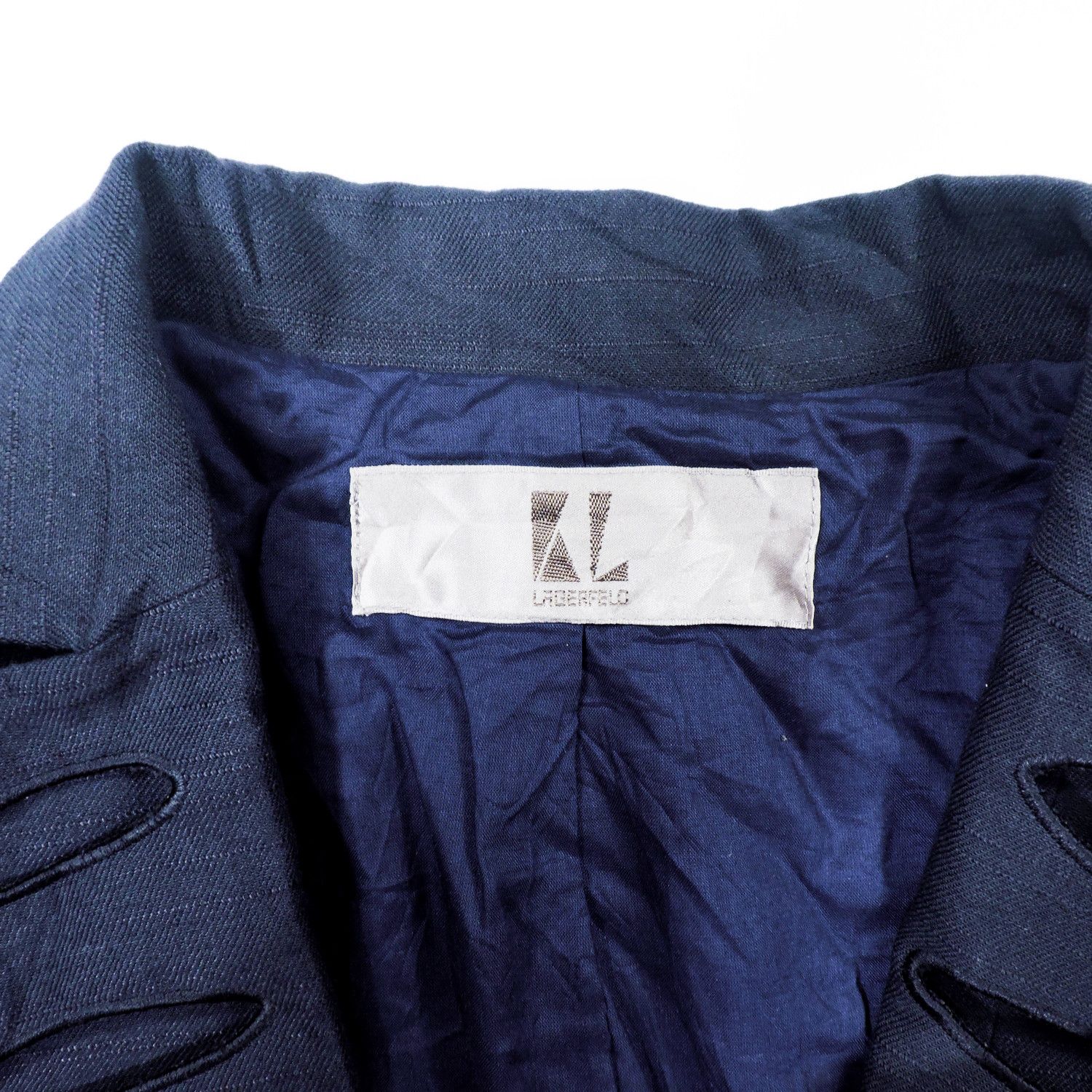 Karl Lagerfeld KARL LAGERFELD NOTCHED LAPEL DECORATIVE CUTOUTS BLAZER Size XS / US 0-2 / IT 36-38 - 4 Thumbnail