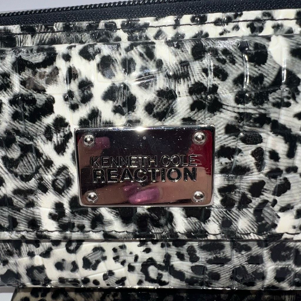 Kenneth Cole Kenneth Cole Reaction Snow Leopard Zip Around Wallet Size ONE SIZE - 2 Thumbnail