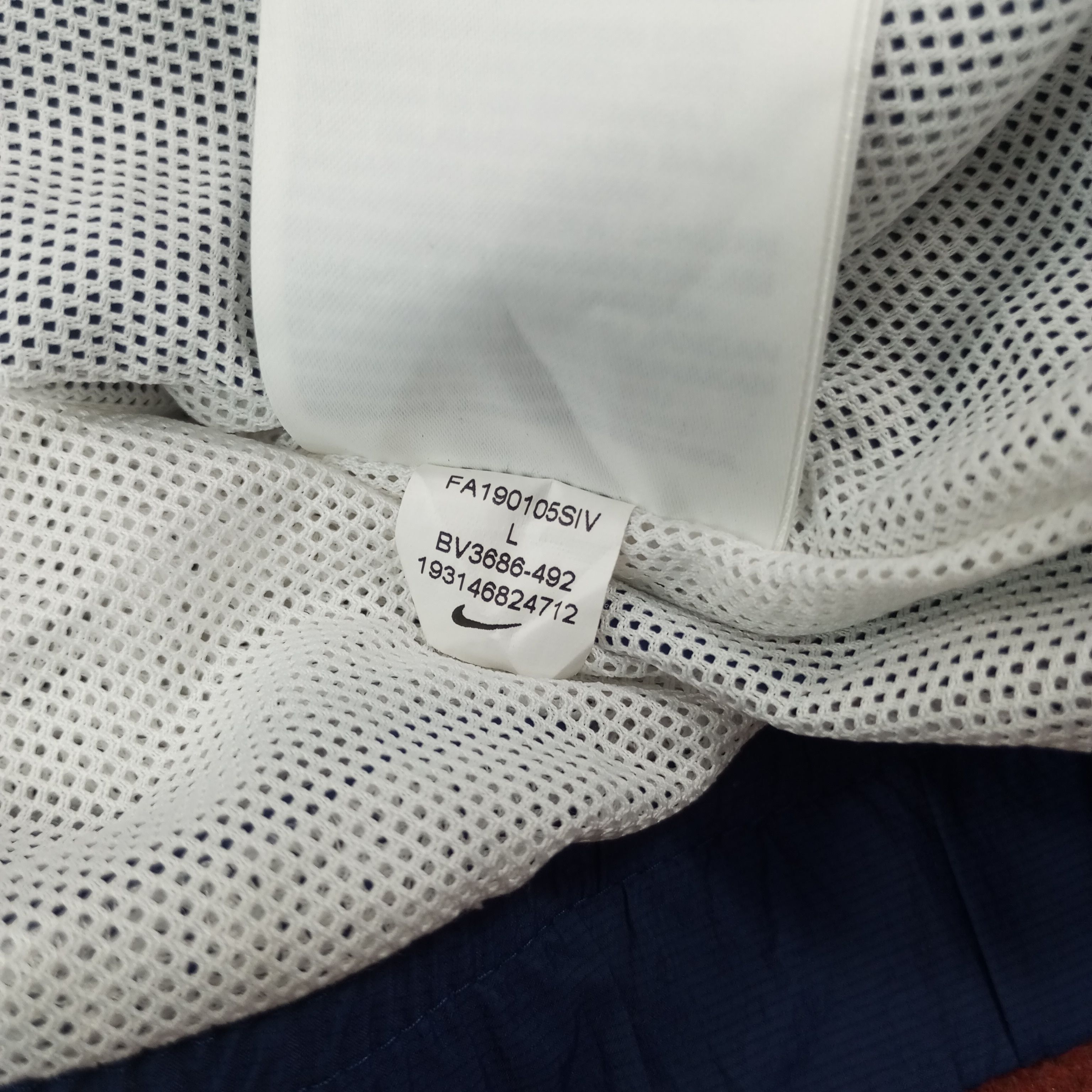 Nike × Vintage Nike Sportswear Style Windbreaker Jacket c229n22 Size US XL / EU 56 / 4 - 9 Thumbnail