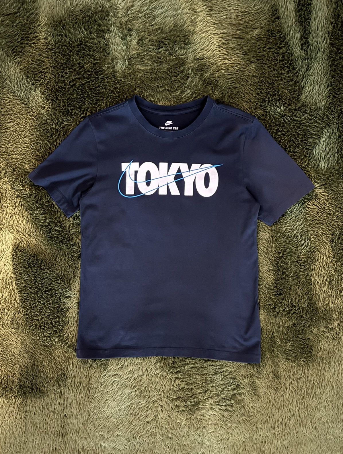 Nike [M] Nike Tokyo Textured Swoosh Logo T-Shirt Navy Size US M / EU 48-50 / 2 - 1 Thumbnail