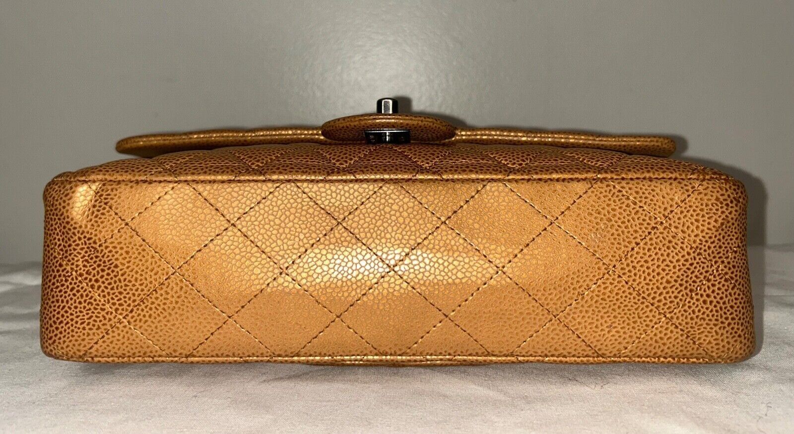 Chanel CHANEL Medium Double Flap Metallic Caviar Leather Bag Golden Size ONE SIZE - 11 Thumbnail