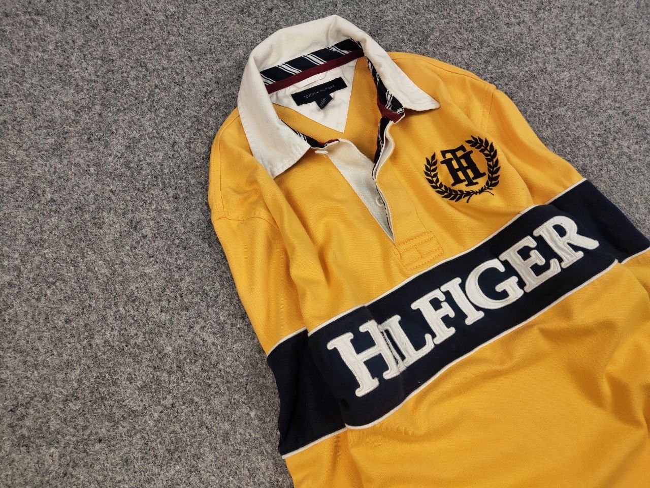 Tommy Hilfiger Vintage Tommy Hilfiger embroidered Yellow Rugby Long Sleeve Size US S / EU 44-46 / 1 - 7 Thumbnail