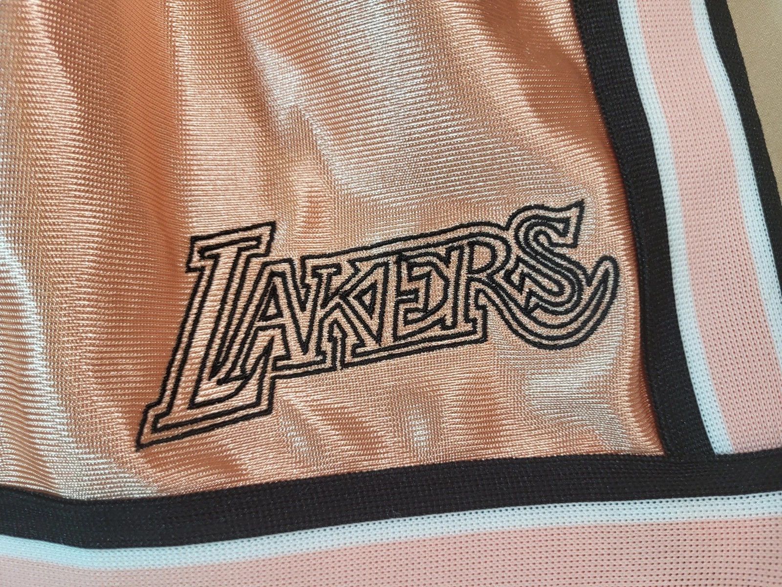 Mitchell & Ness Mitchell & Ness Womens Los Angeles LAKERS NBA Shorts Pink Size 26" / US 2 / IT 38 - 3 Thumbnail