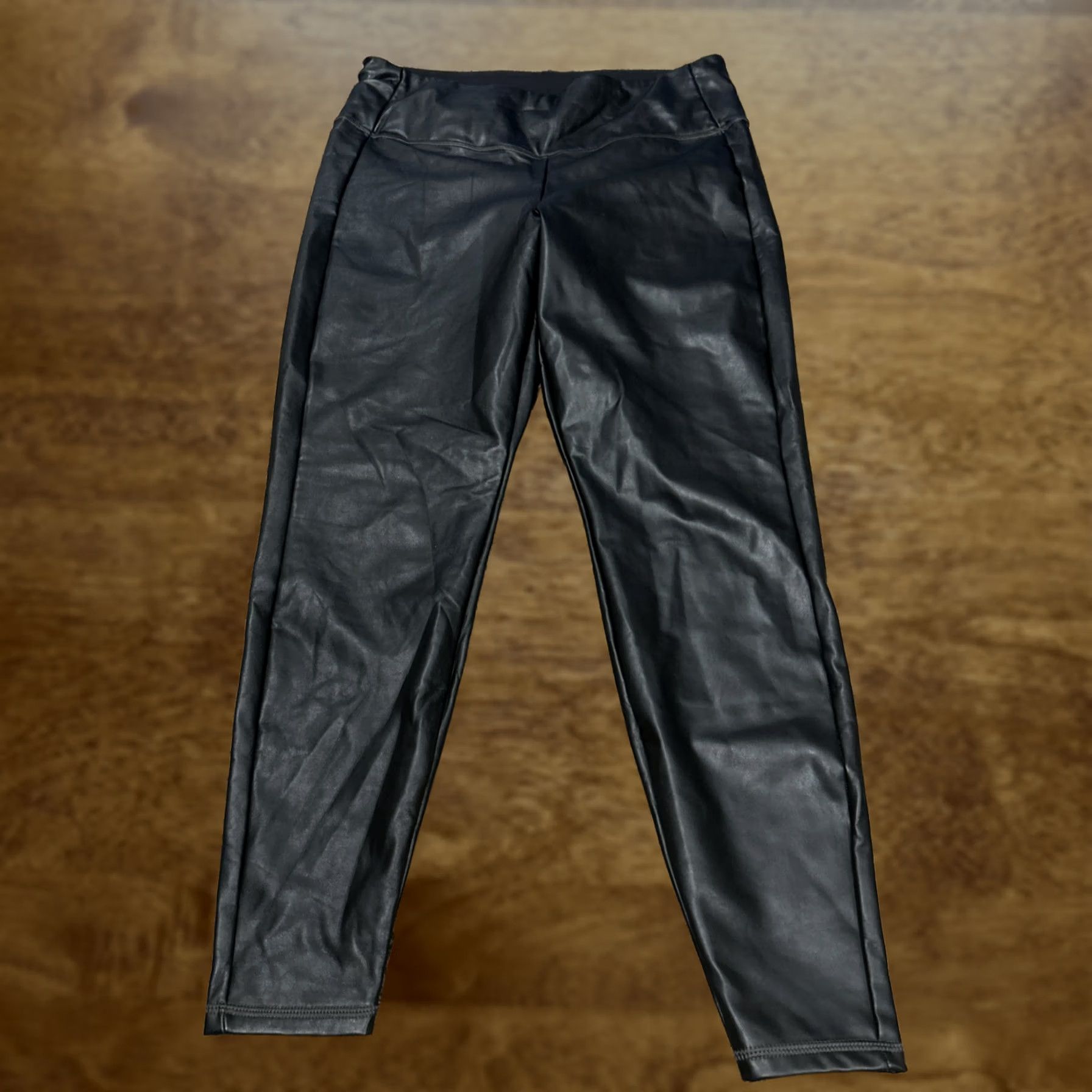 Athleta Athleta Women’s L Black Faux Leather Pants Stretch Ankle 27 Inseam Grunge Vintage: No Womens Pants Size 36" / US 14 / IT 50 - 1 Thumbnail