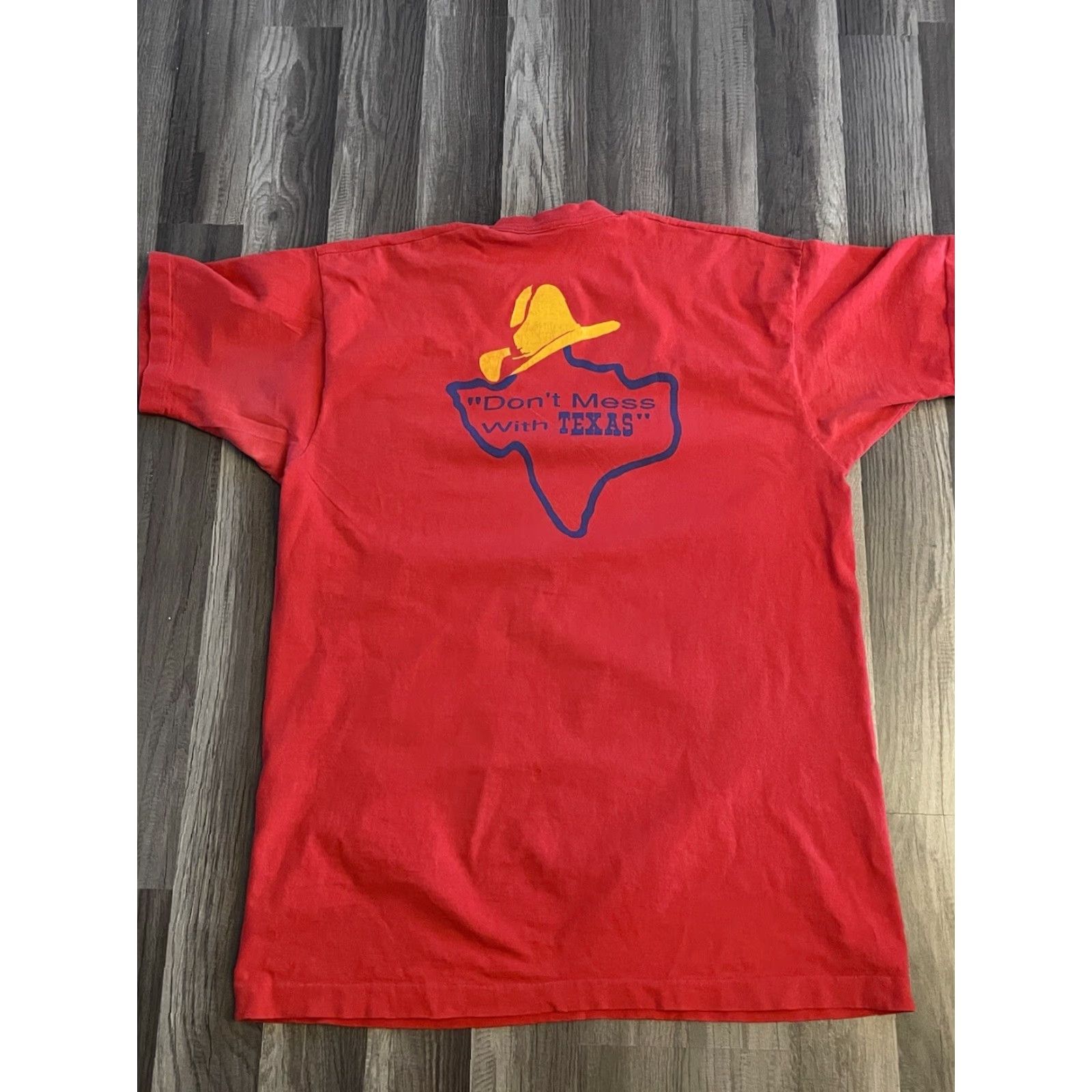 Fruit Of The Loom VINTAGE Texas Lone Star Steakhouse Tee T-Shirt Red XL Mens Fruit of the Loom Short Sleeve Crew Neck Cotton Blend Stars Size US XL / EU 56 / 4 - 4 Thumbnail