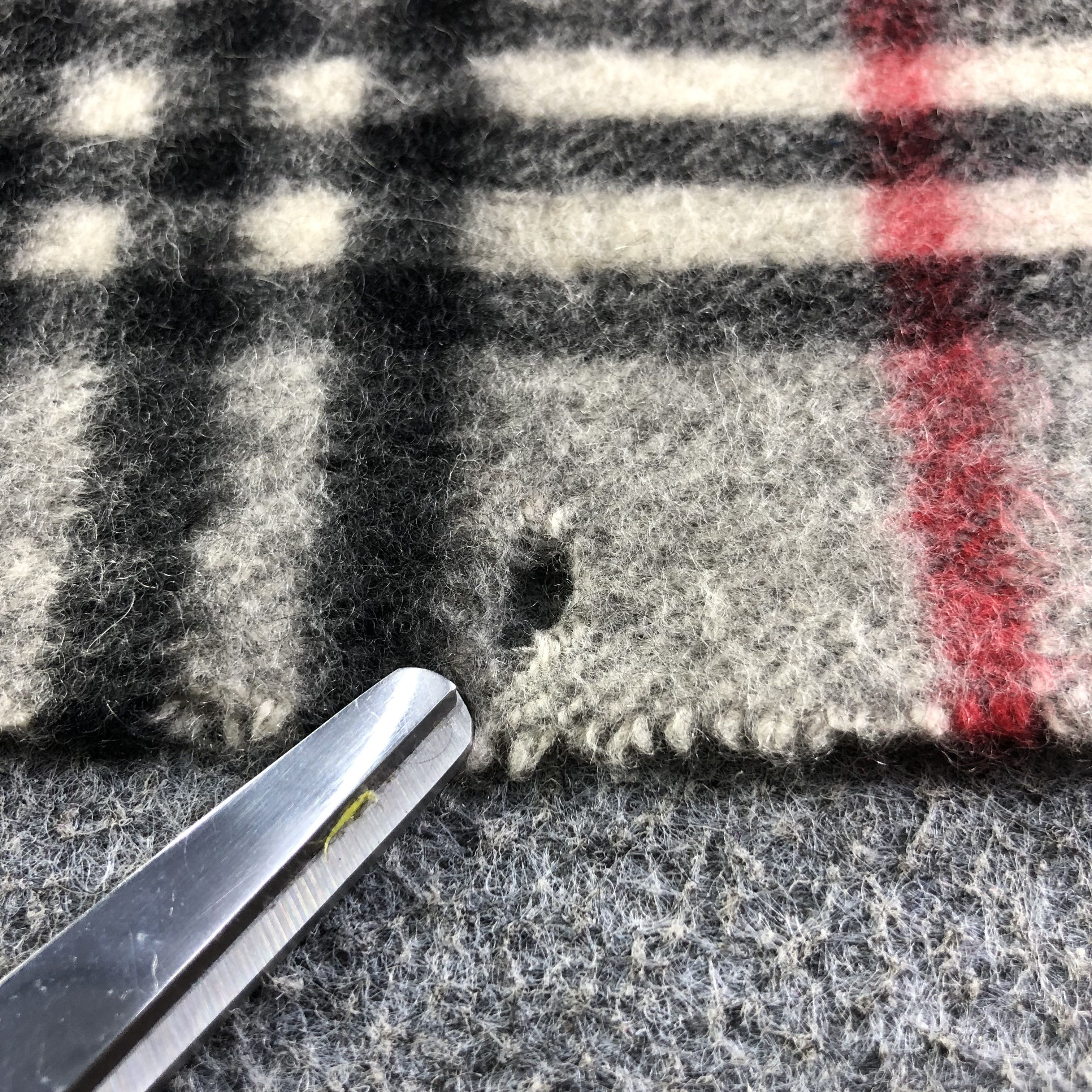 Burberry Burberrys Nova Check Grey Cashmere Scarf Muffler V1763 Size ONE SIZE - 7 Thumbnail