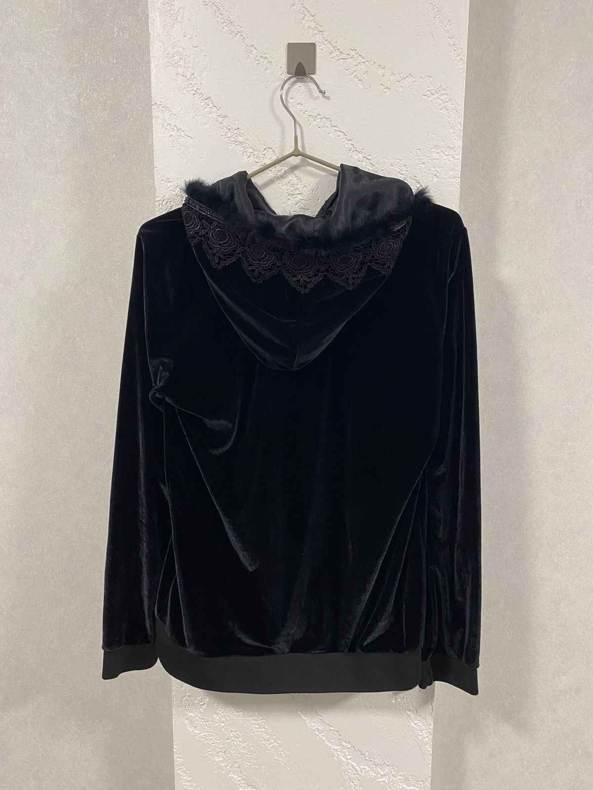 Roberto Cavalli Roberto Cavalli Velour Hoodie With Fur On The Hood Size: XL Size XL / US 12-14 / IT 48-50 - 11 Thumbnail