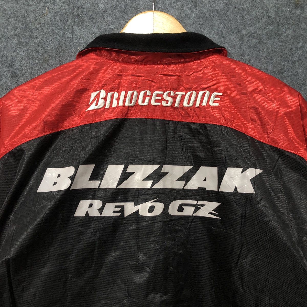 Vintage Vintage Bridgestone Blizzak Revo GZ Jacket Size US L / EU 52-54 / 3 - 2 Thumbnail