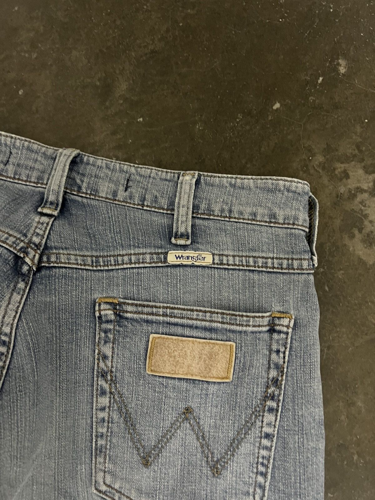Wrangler Vintage Wrangler Buffalo Head Light Wash Jean Size US 30 / EU 46 - 12 Thumbnail