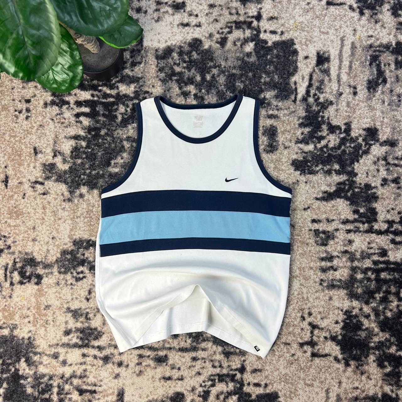 Nike Nike Vintage Y2K Swoosh Tank Top Streetwear Style Size US XL / EU 56 / 4 - 1 Thumbnail
