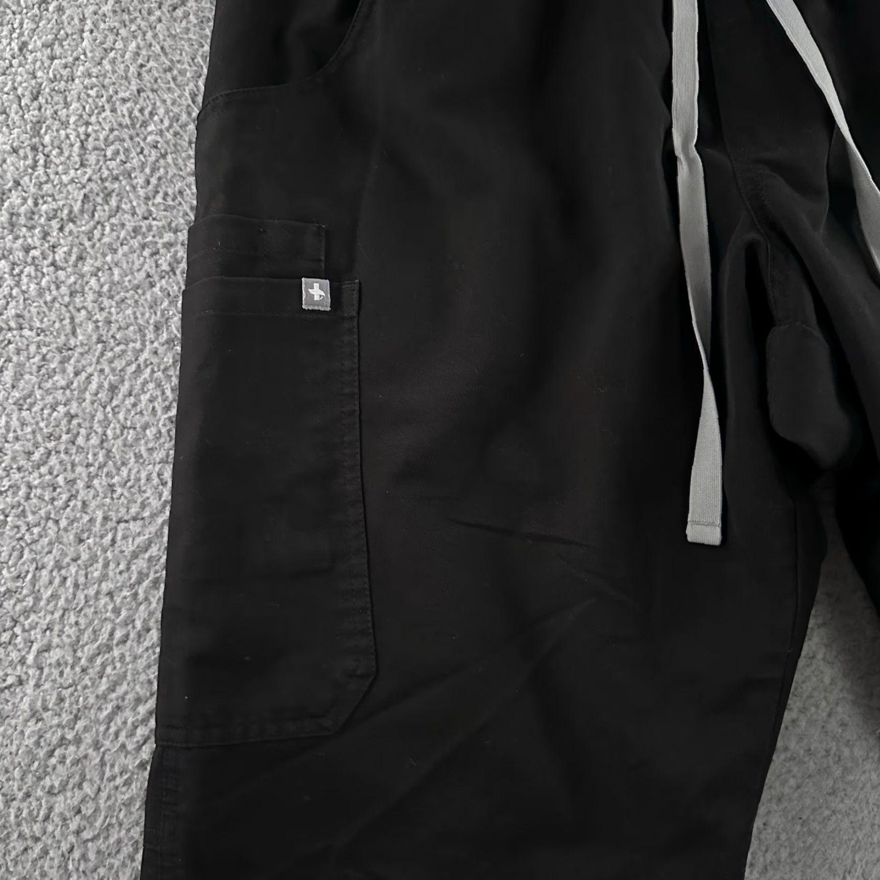Vintage Figs Scrubs Mens XL Black Kade Cargo Technical Collection Polyester Blend Shirt Mens Size US 36 / EU 52 - 4 Thumbnail