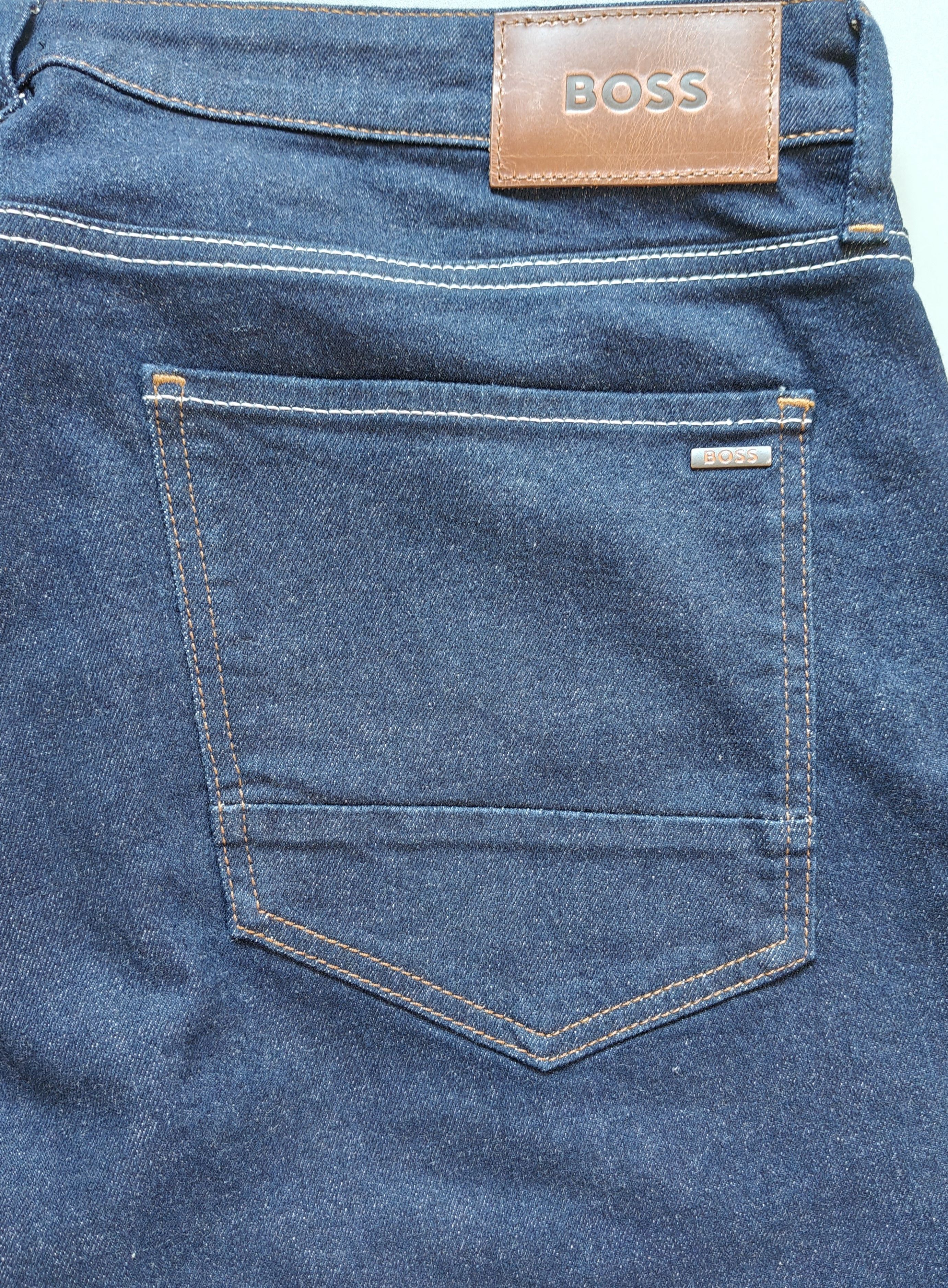 Hugo Boss HUGO BOSS Regular fit Men's Jeans Free Shipping T/6133 Size US 36 / EU 52 - 6 Thumbnail