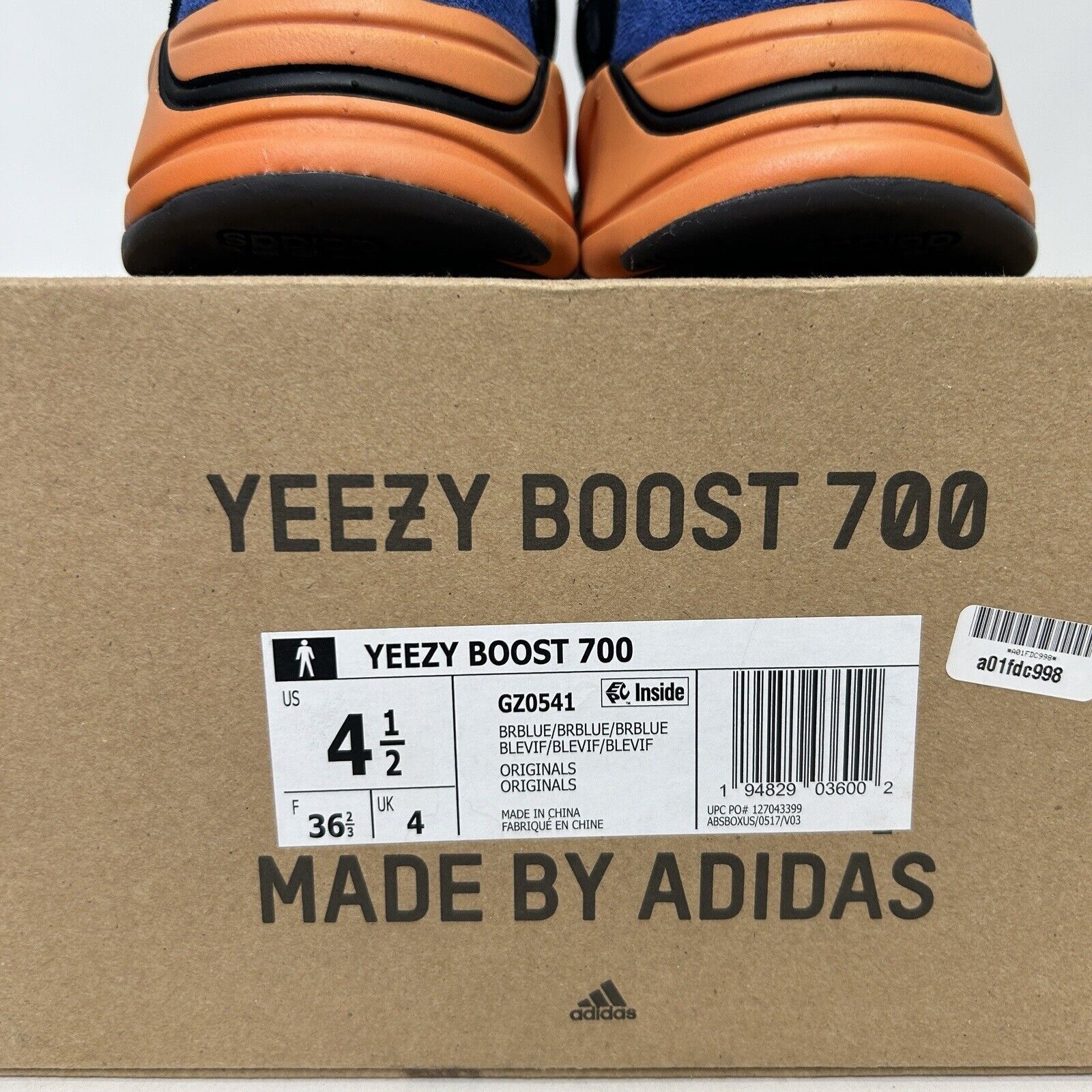 Adidas Adidas Yeezy Boost 700 “Bright Blue” 2024 Size US 6 / IT 36 - 7 Thumbnail