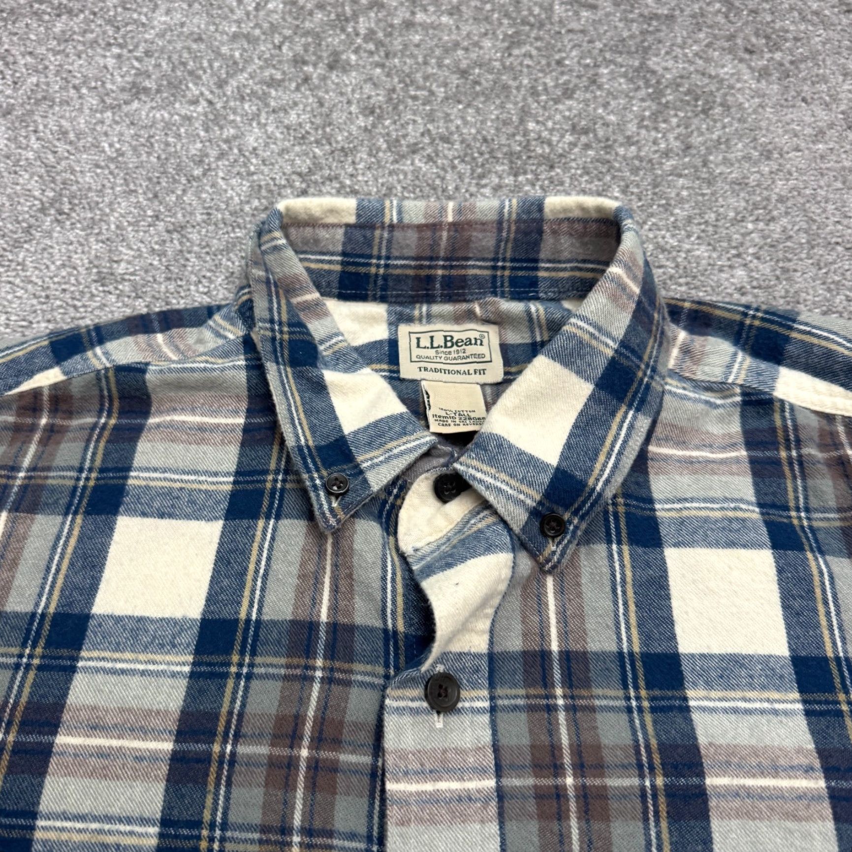Vintage L.L. Bean Traditional Fit Flannel Shirt Mens LT Blue Plaid Cotton Casual Button-Up Hip Classic Size US L / EU 52-54 / 3 - 3 Thumbnail