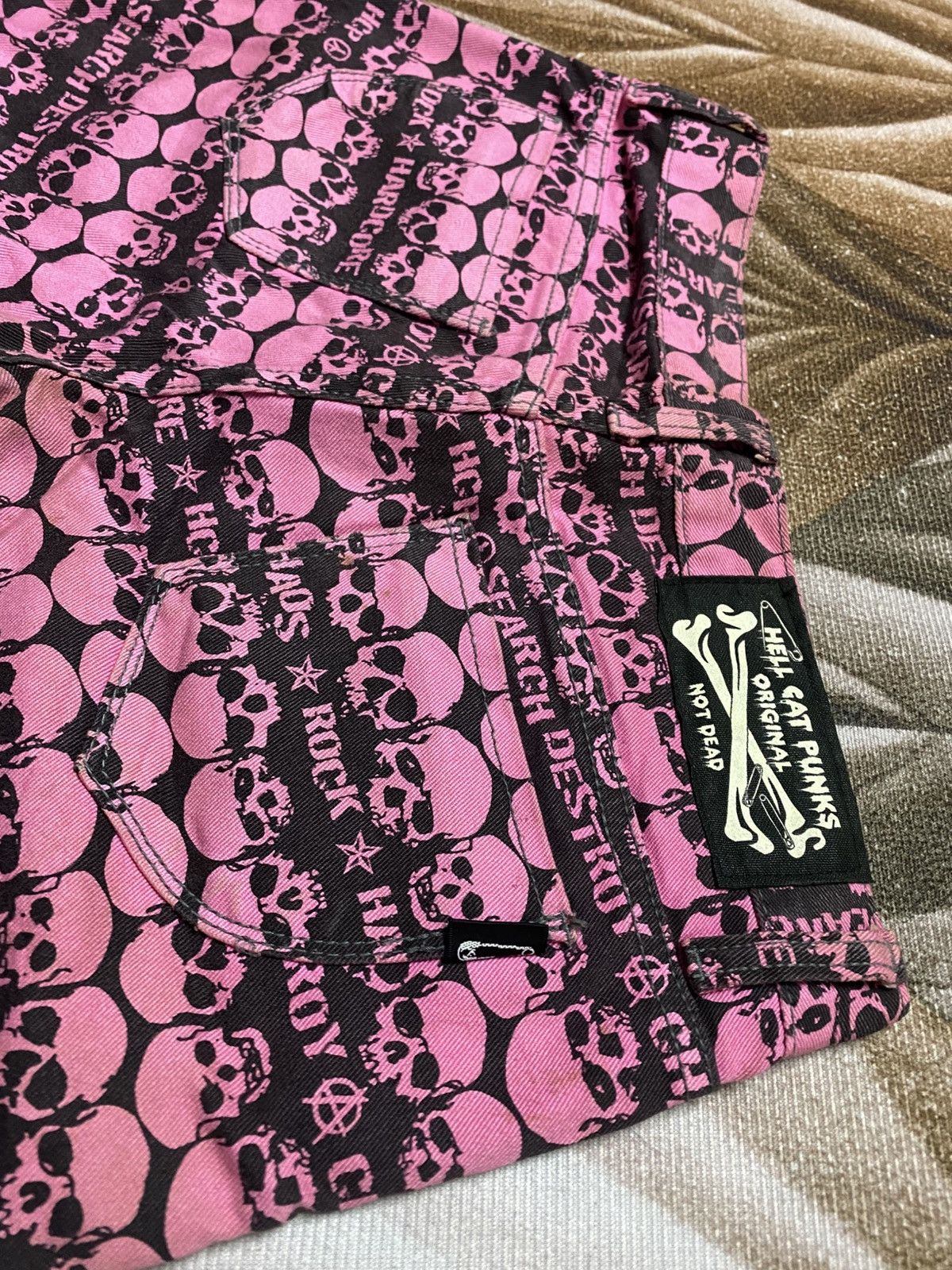 Japanese Brand Overprint Skull Design of Hell Cat Punks Original Jeans Size 28" / US 6 / IT 42 - 14 Thumbnail