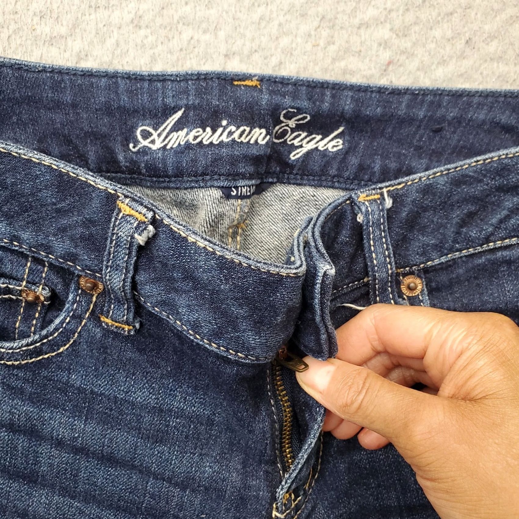 American Eagle Outfitters American Eagle Outfitters Womens 2 Blue Denim Cut-Off Shorts 5-Pocket Design Cuffed Raw Hem Size 26" / US 2 / IT 38 - 6 Thumbnail