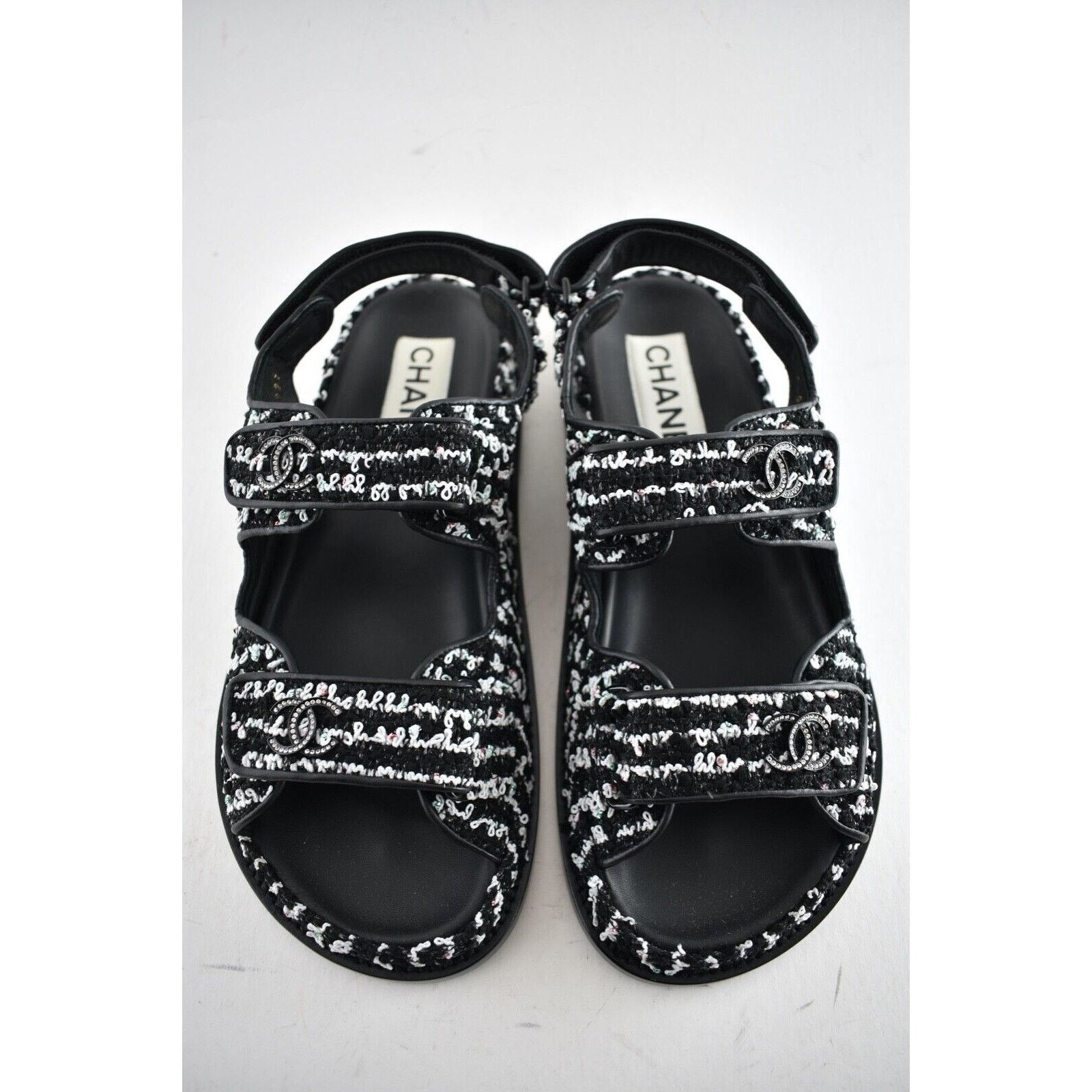Chanel Chanel 22C Black White Tweed CC Logo Mule Slide Strap Size US 8.5 / IT 38.5 - 1 Thumbnail
