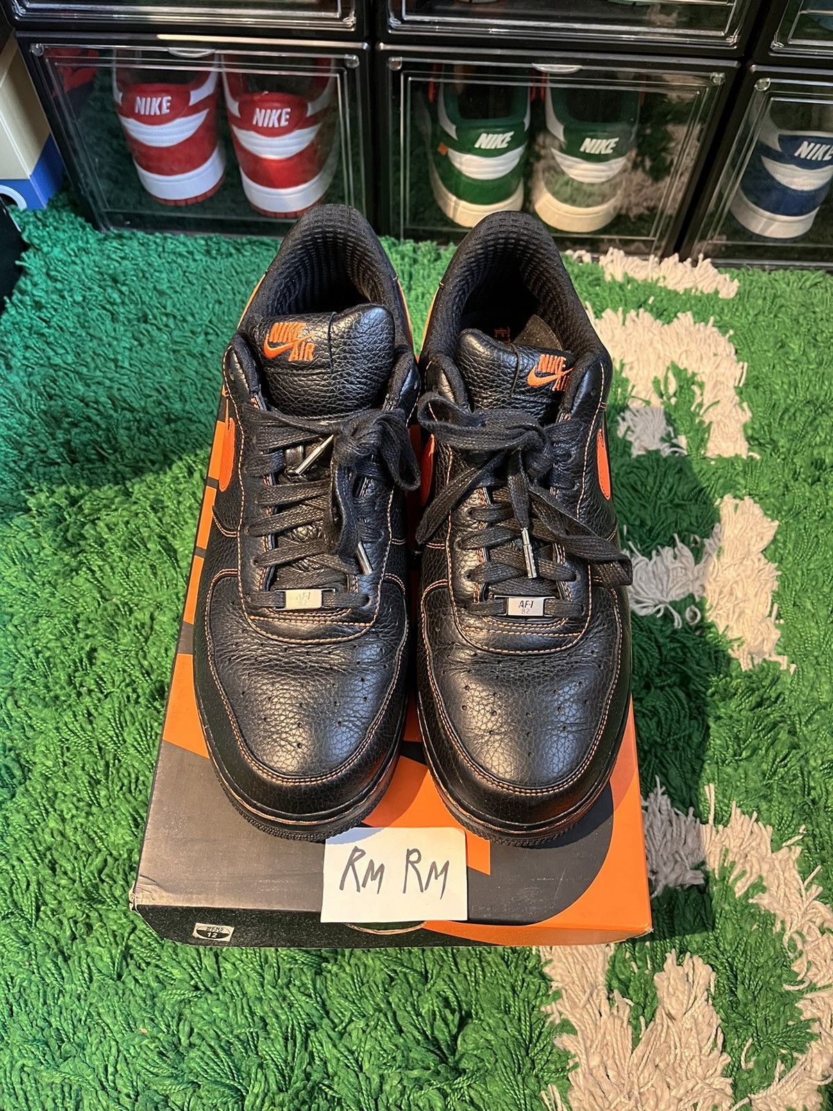 Nike × Vlone Air Force 1 Vlone (Harlem Box) Size US 12 / EU 45 - 3 Thumbnail