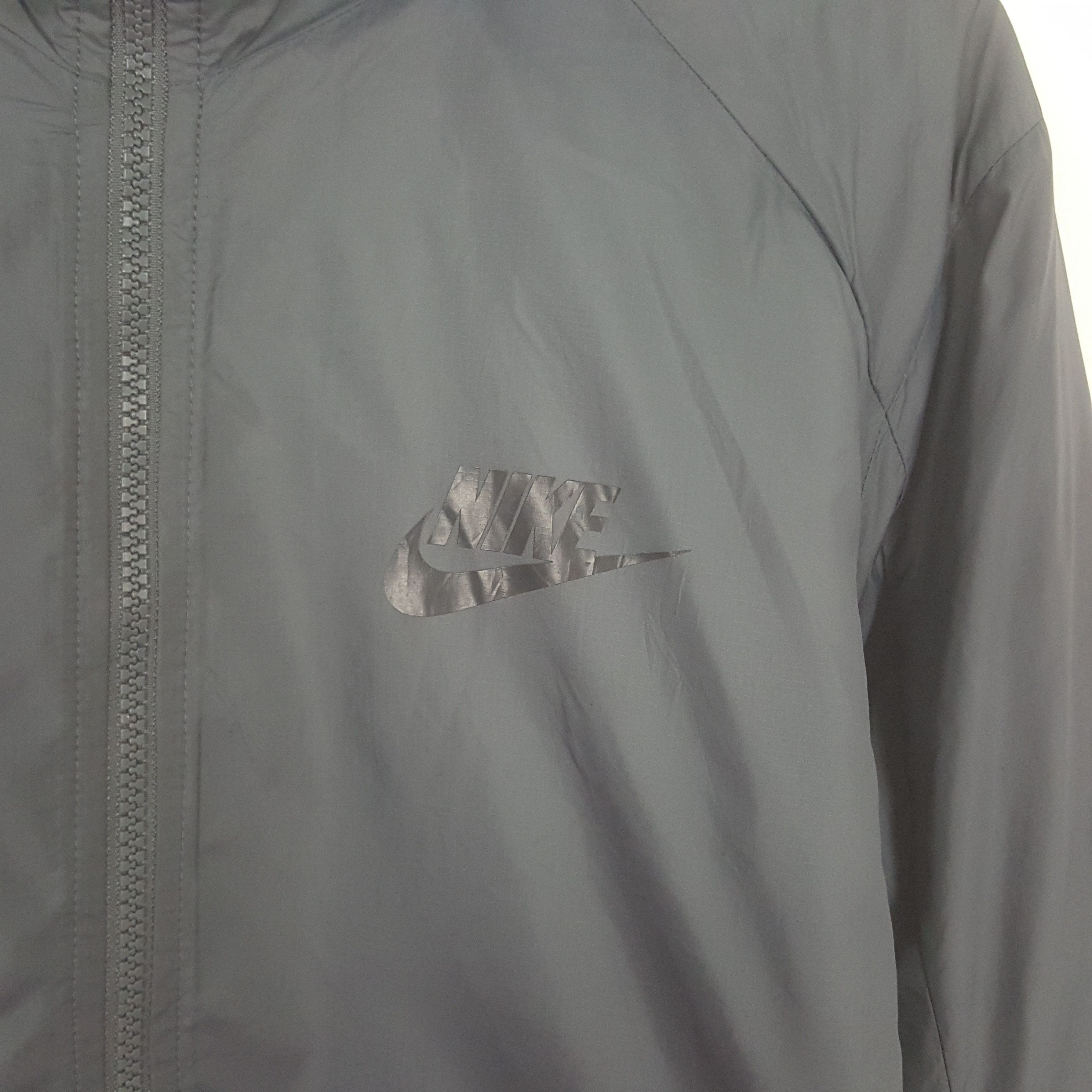 Nike Vintage Nike Windbreaker Jacket Hoodie Size US M / EU 48-50 / 2 - 2 Thumbnail