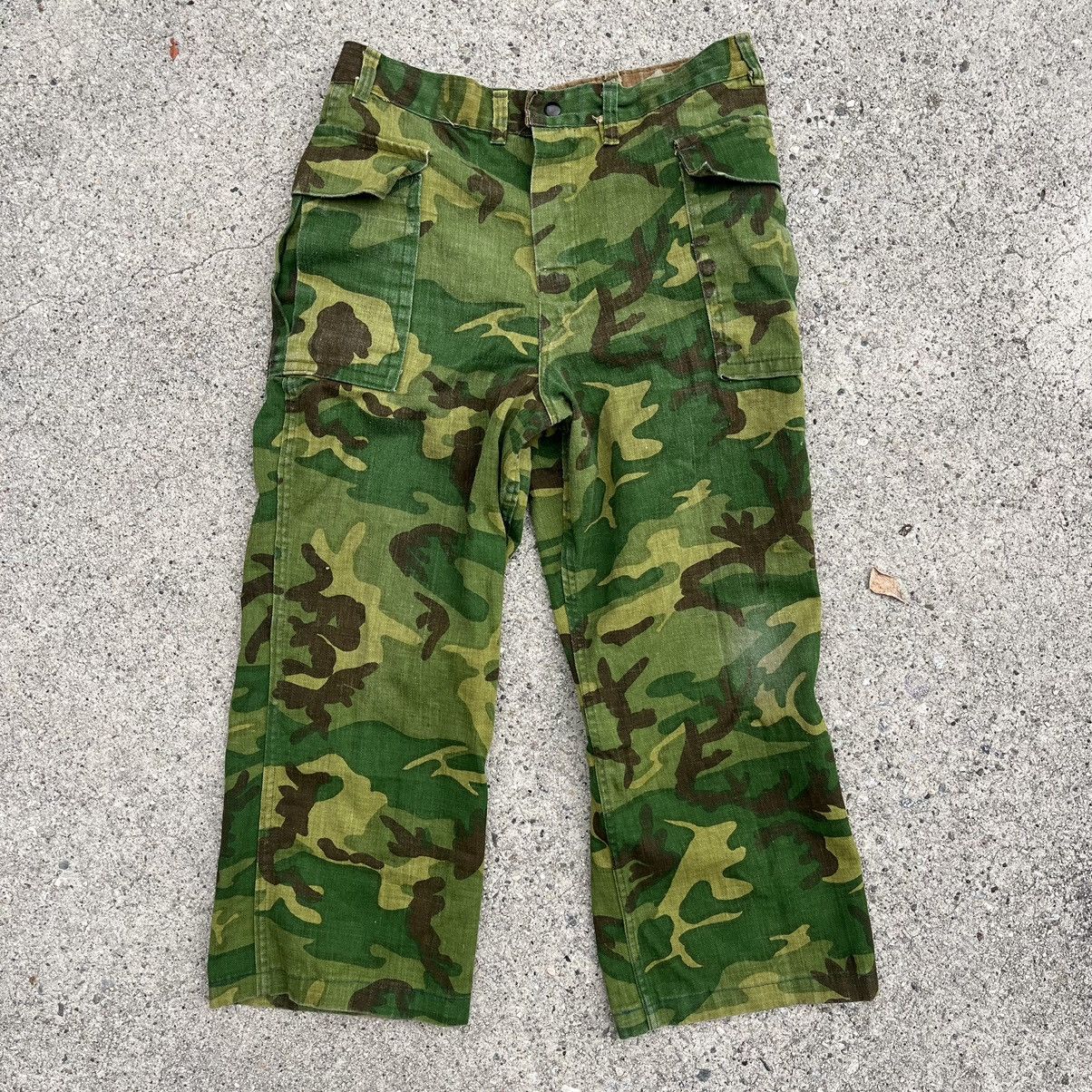 Vintage Vintage Frog Skin Camo Reversible Pants Size 32 Rare Size US 32 / EU 48 - 2 Thumbnail