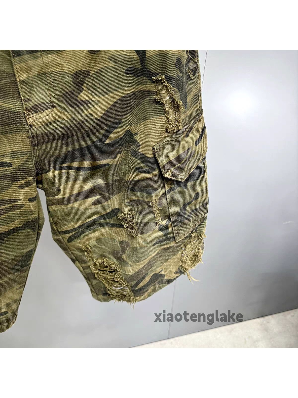 Vintage xtl faded ripped damaged punk grunge camo cargo shorts Size US 34 / EU 50 - 6 Thumbnail