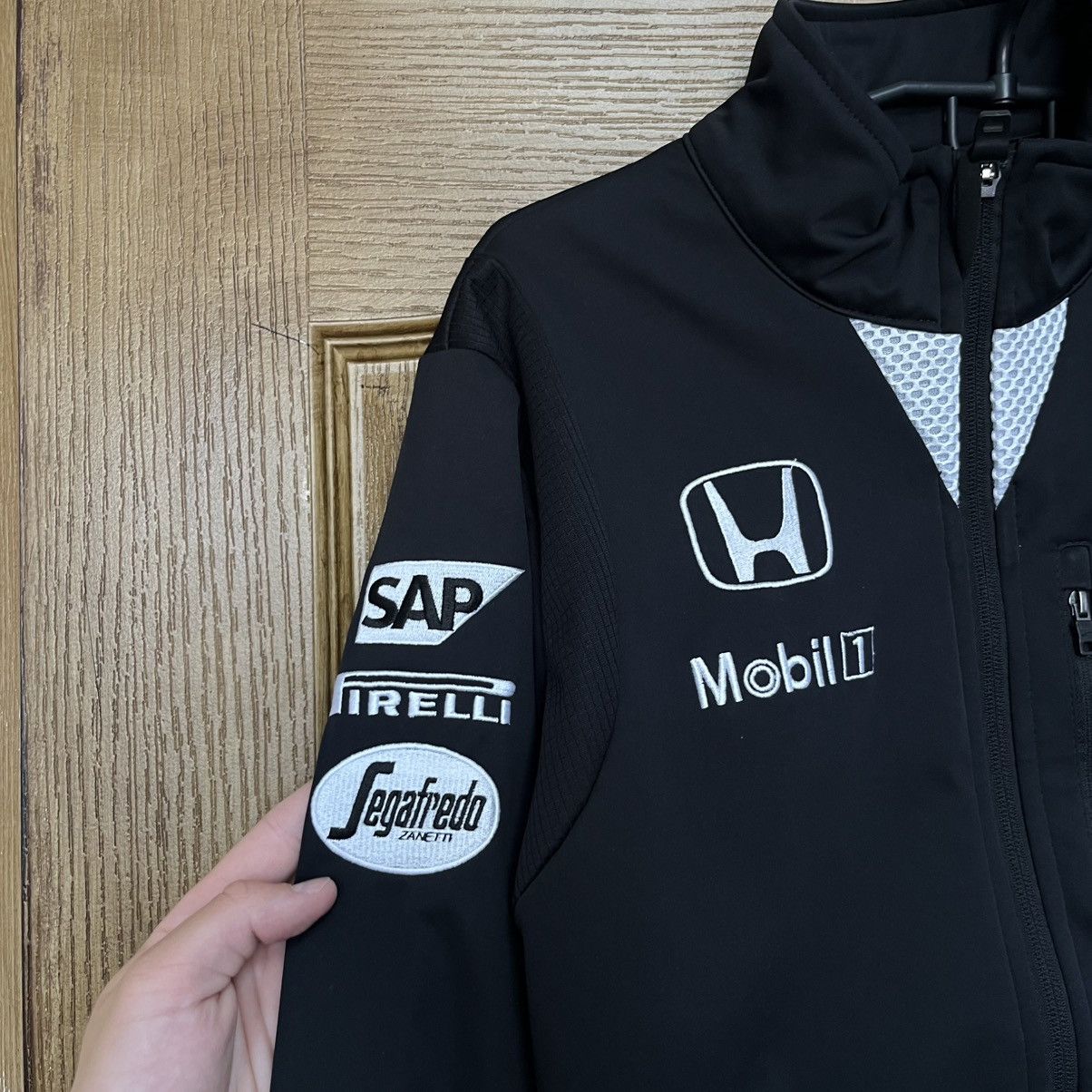 Honda Formula 1 Team McLaren Honda light jacket Japan style Size US L / EU 52-54 / 3 - 3 Thumbnail