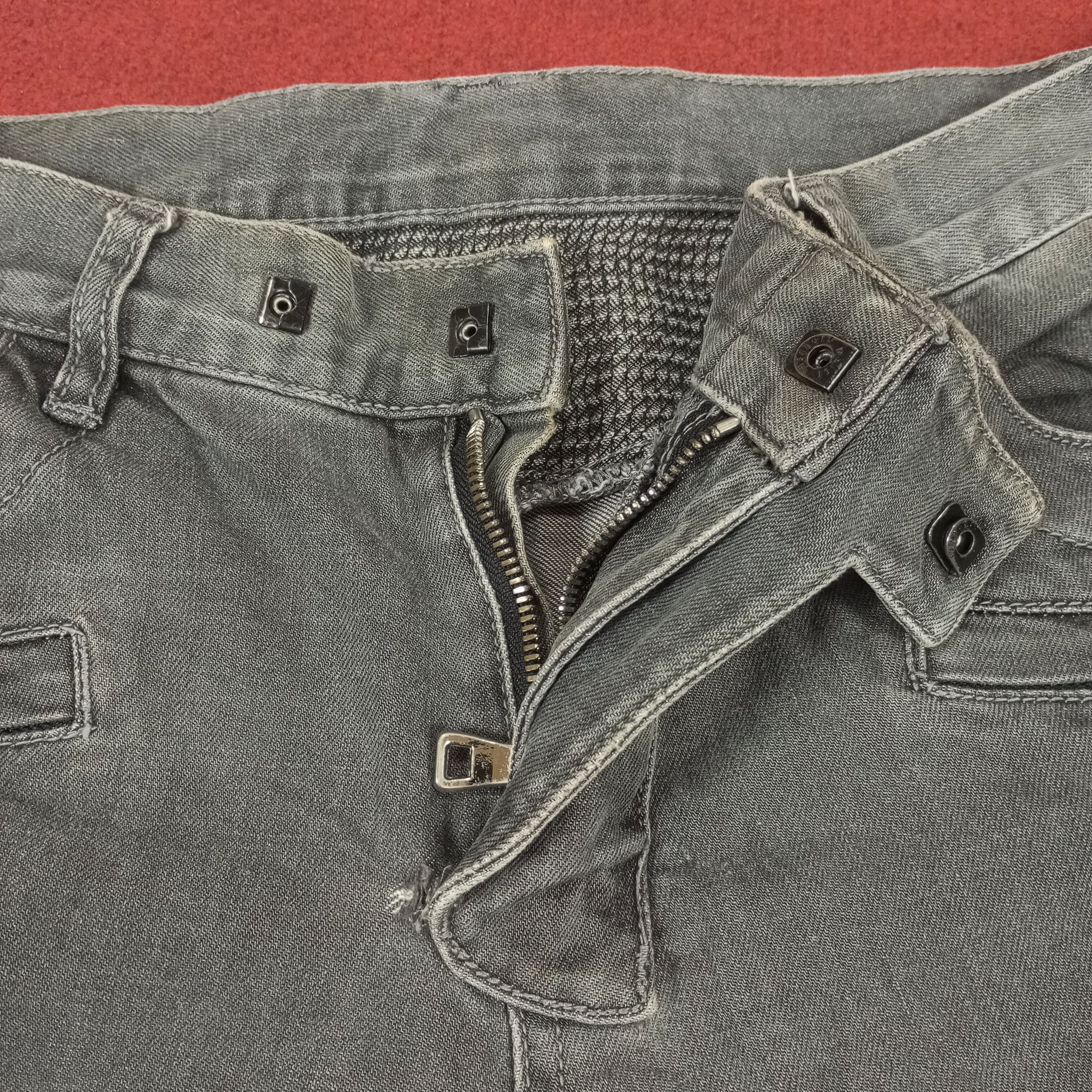 Vintage Balmain Jeans Bikers Riders Rock Punk Style Size US 30 / EU 46 - 12 Thumbnail