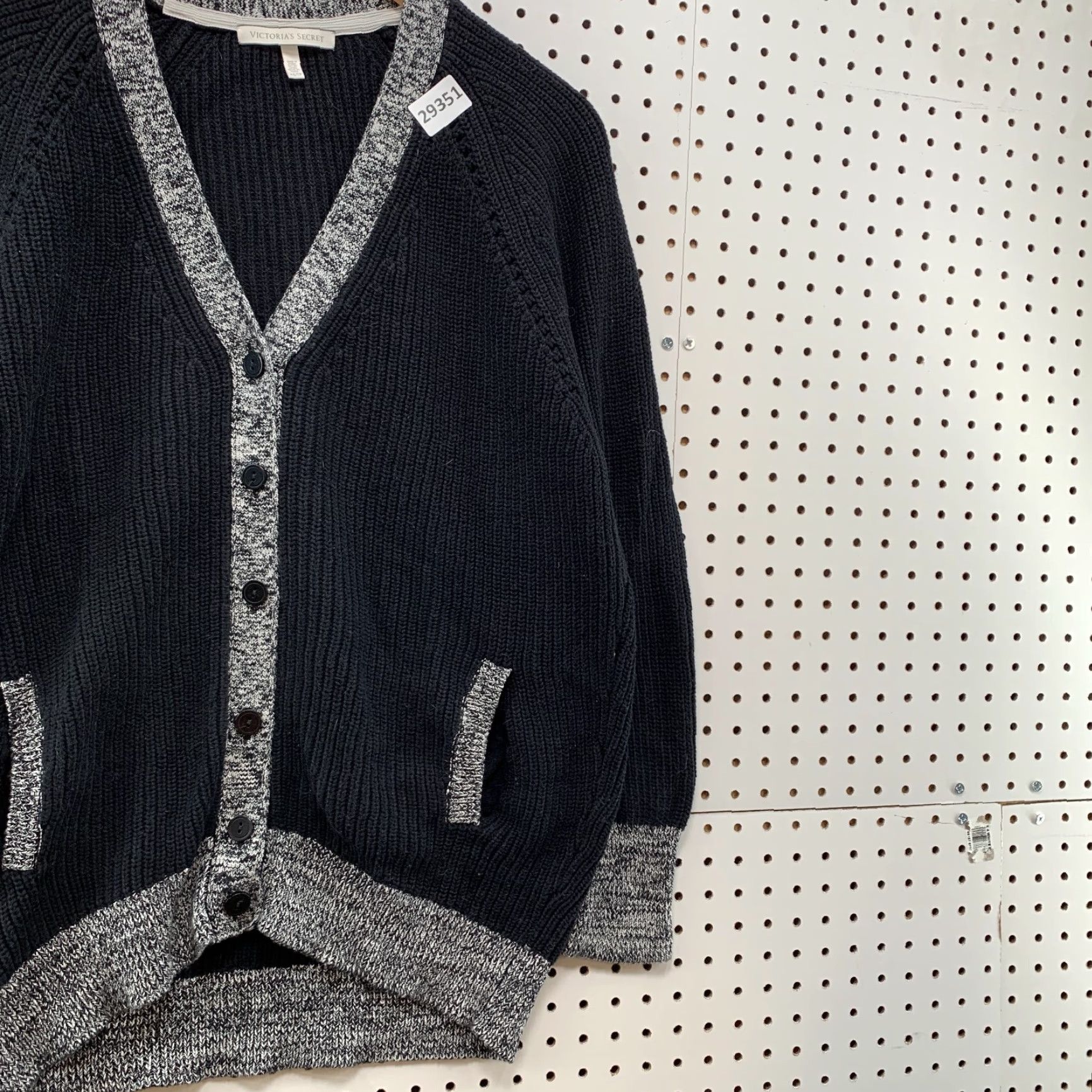 Victoria's Secret VINTAGE Victoria's Secret Cardigan Sweater Womens XS Gray Black Rib Knit Button 24x29 Size XS / US 0-2 / IT 36-38 - 4 Thumbnail