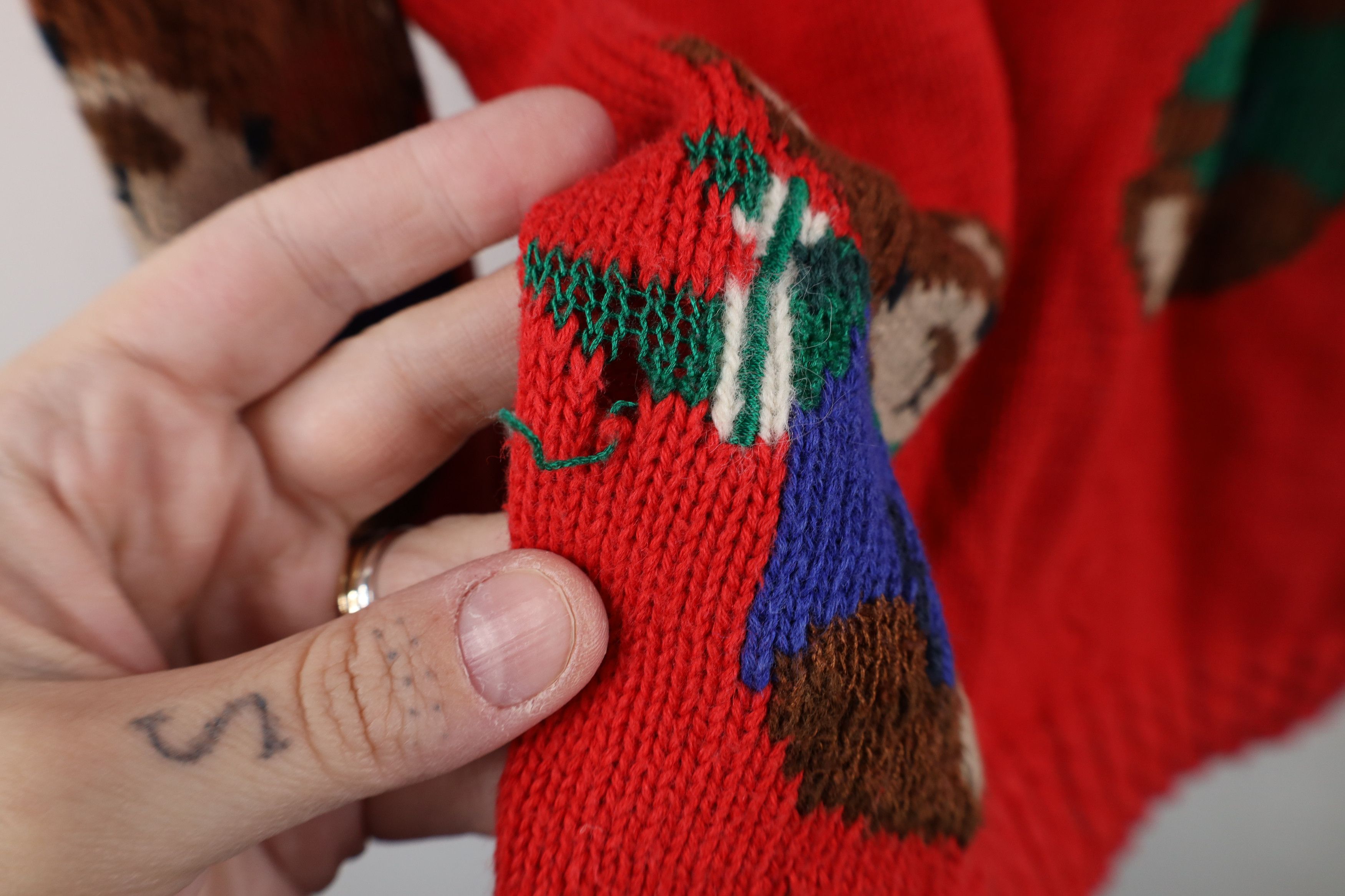 Vintage Vintage 90s Streetwear Christmas Bear Sweater Size S / US 4 / IT 40 - 8 Thumbnail