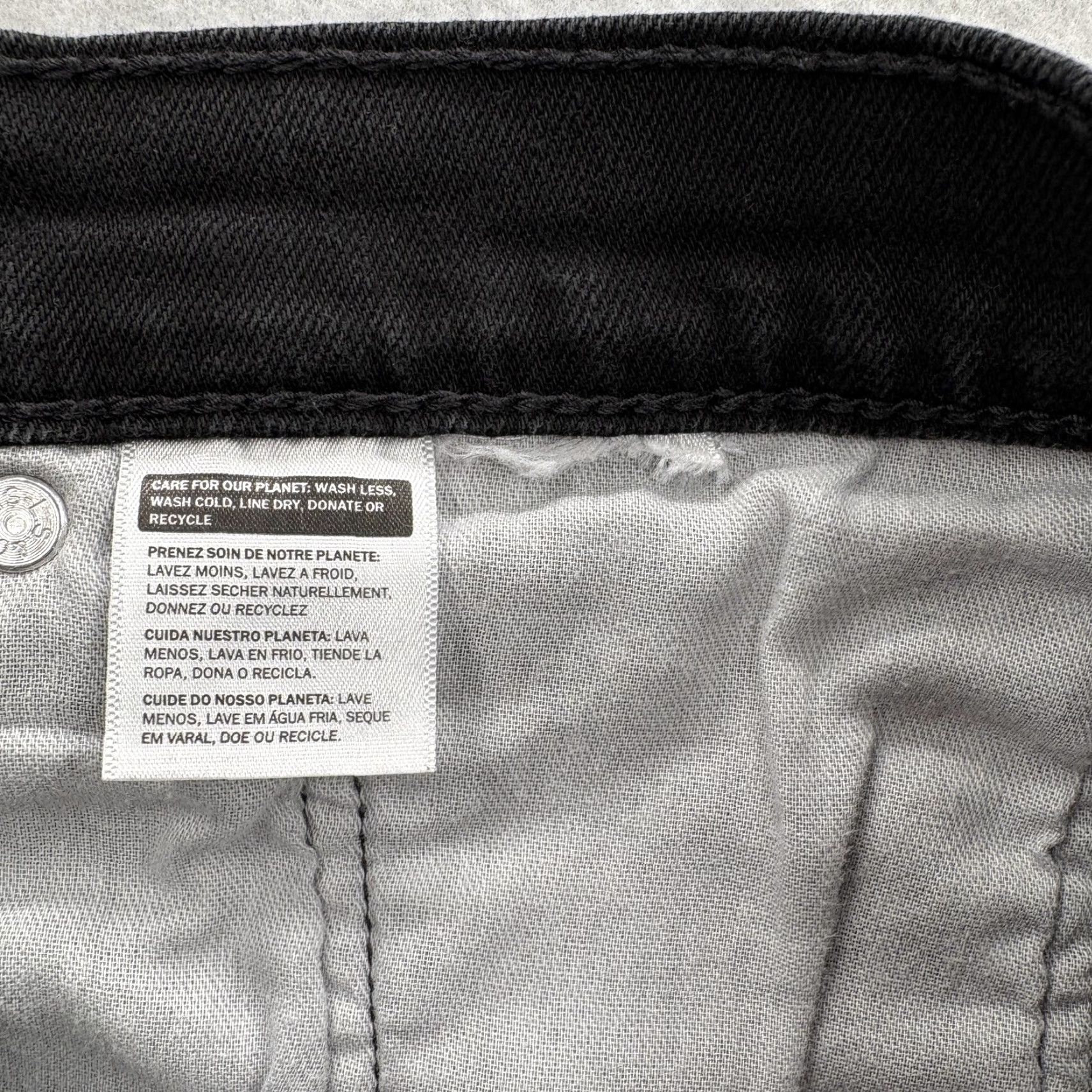 Levi's VINTAGE? No. Levis 511 Jeans Mens 38x32 Black Dark Wash Slim Straight Denim Casual Pants Size US 38 / EU 54 - 4 Thumbnail