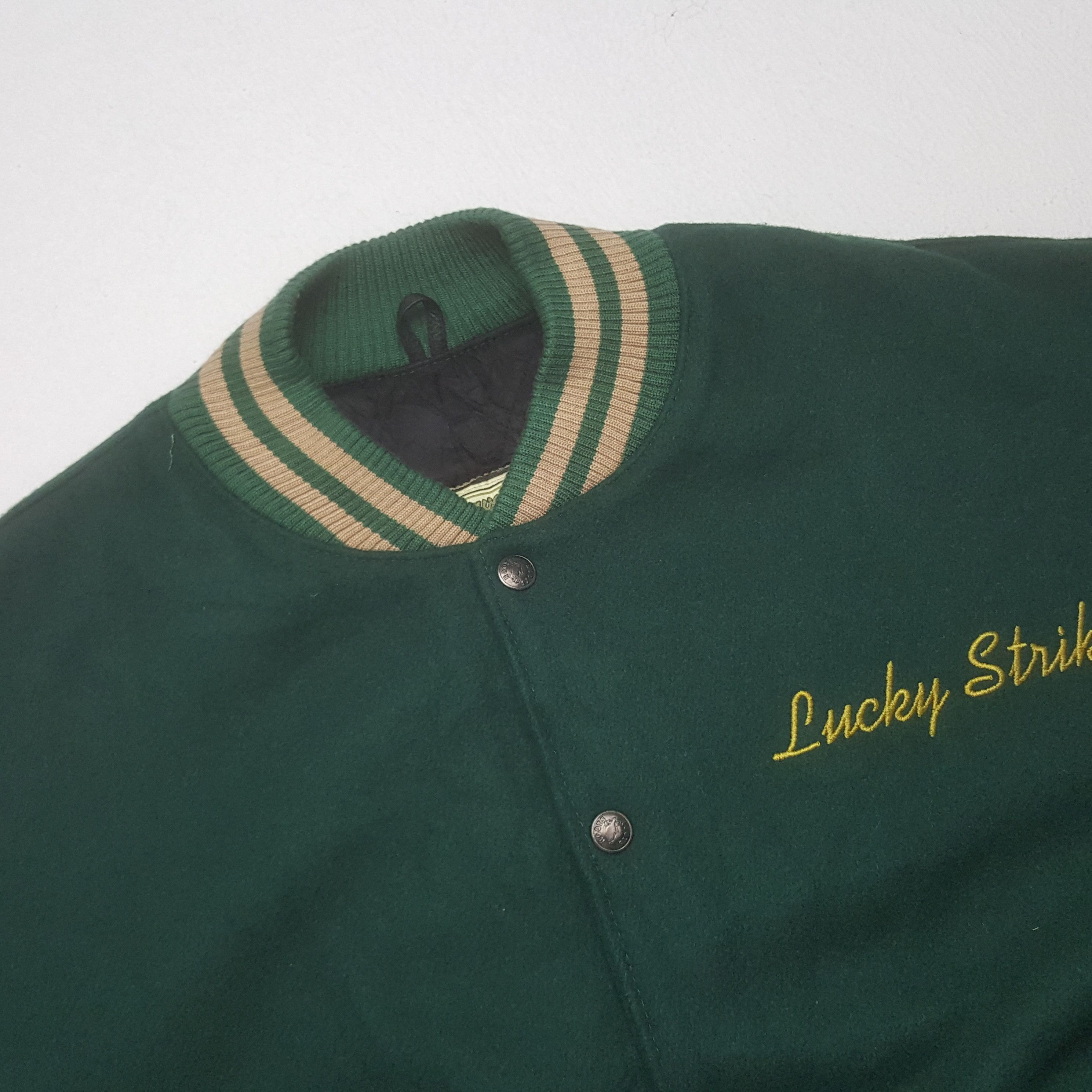 Vintage Vintage Lucky Strike Cigarettes Racing Varsity Jacket Size US XL / EU 56 / 4 - 4 Thumbnail
