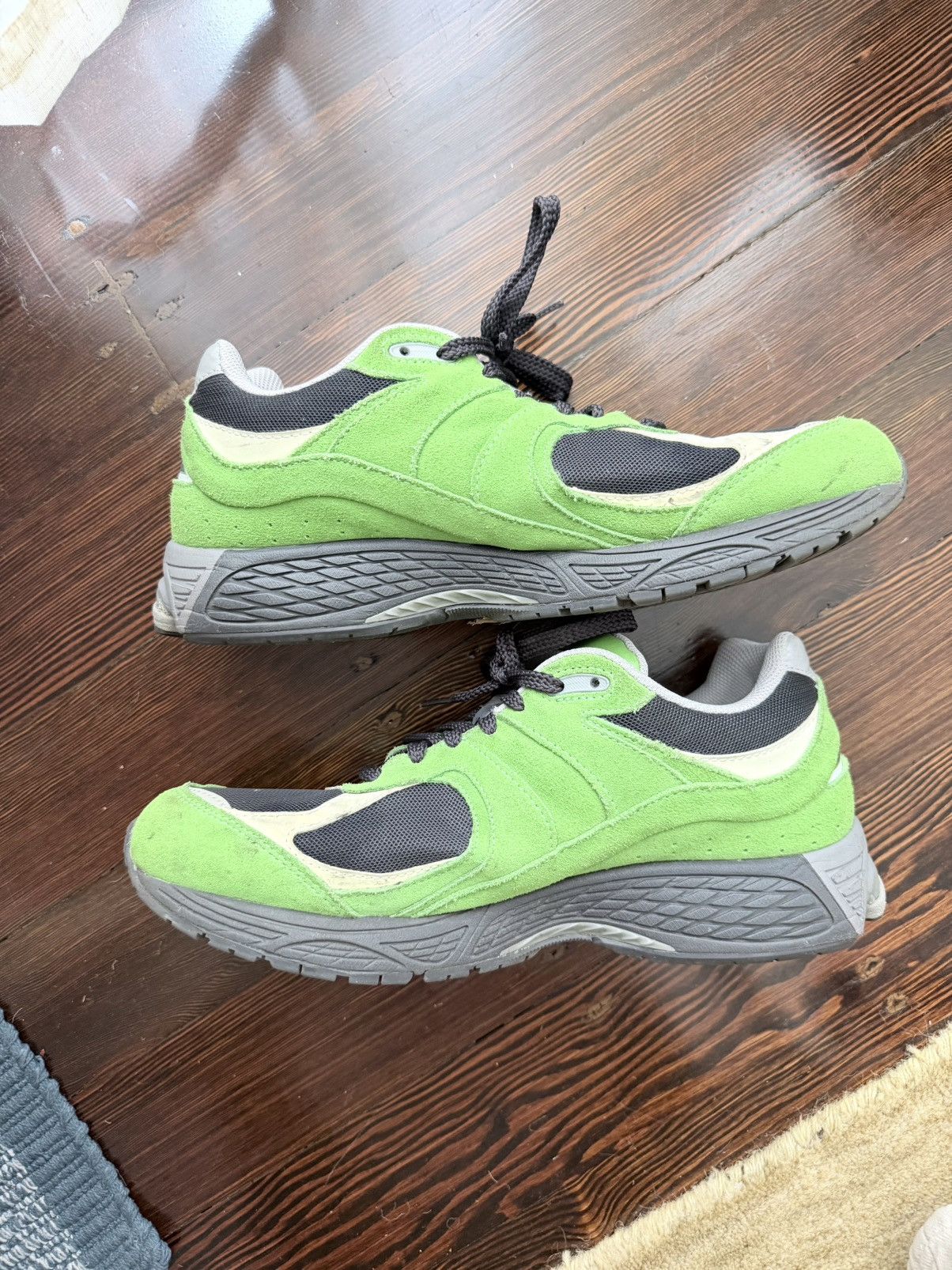 New Balance New Balance 2002r Green Apple Size US 10.5 / EU 43-44 - 3 Thumbnail