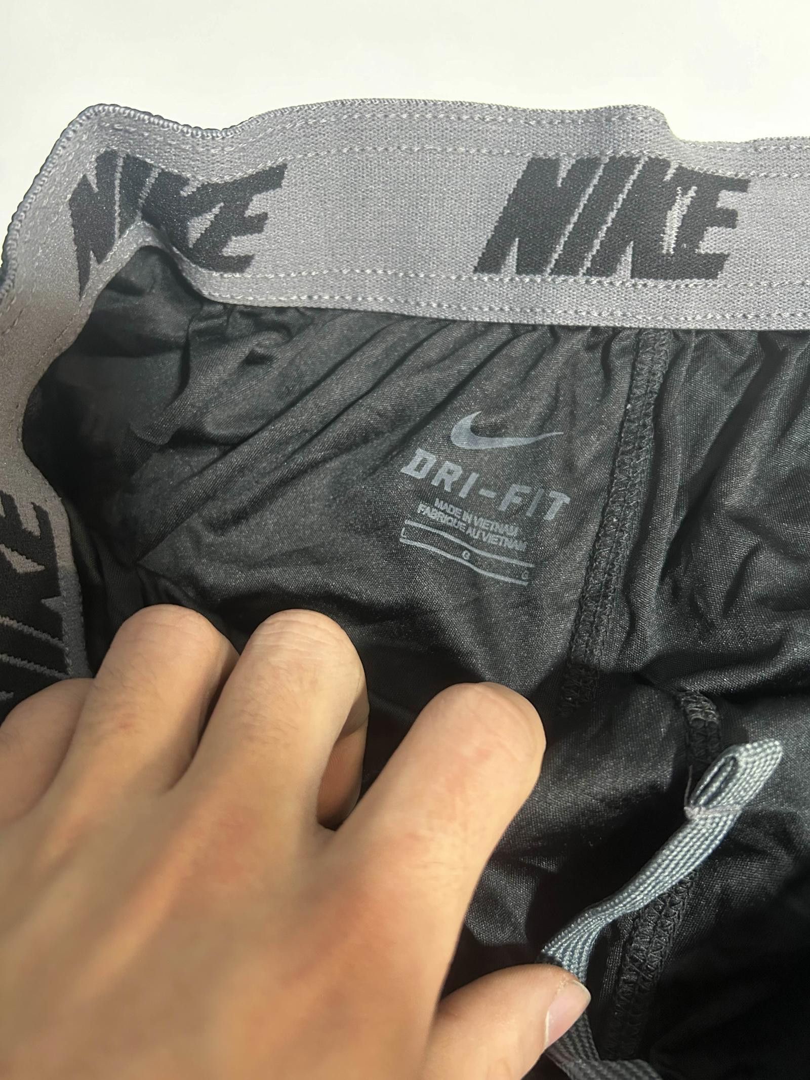 Nike Nike Dri-FIT Black VolleyBall Shorts Size US 34 / EU 50 - 4 Thumbnail