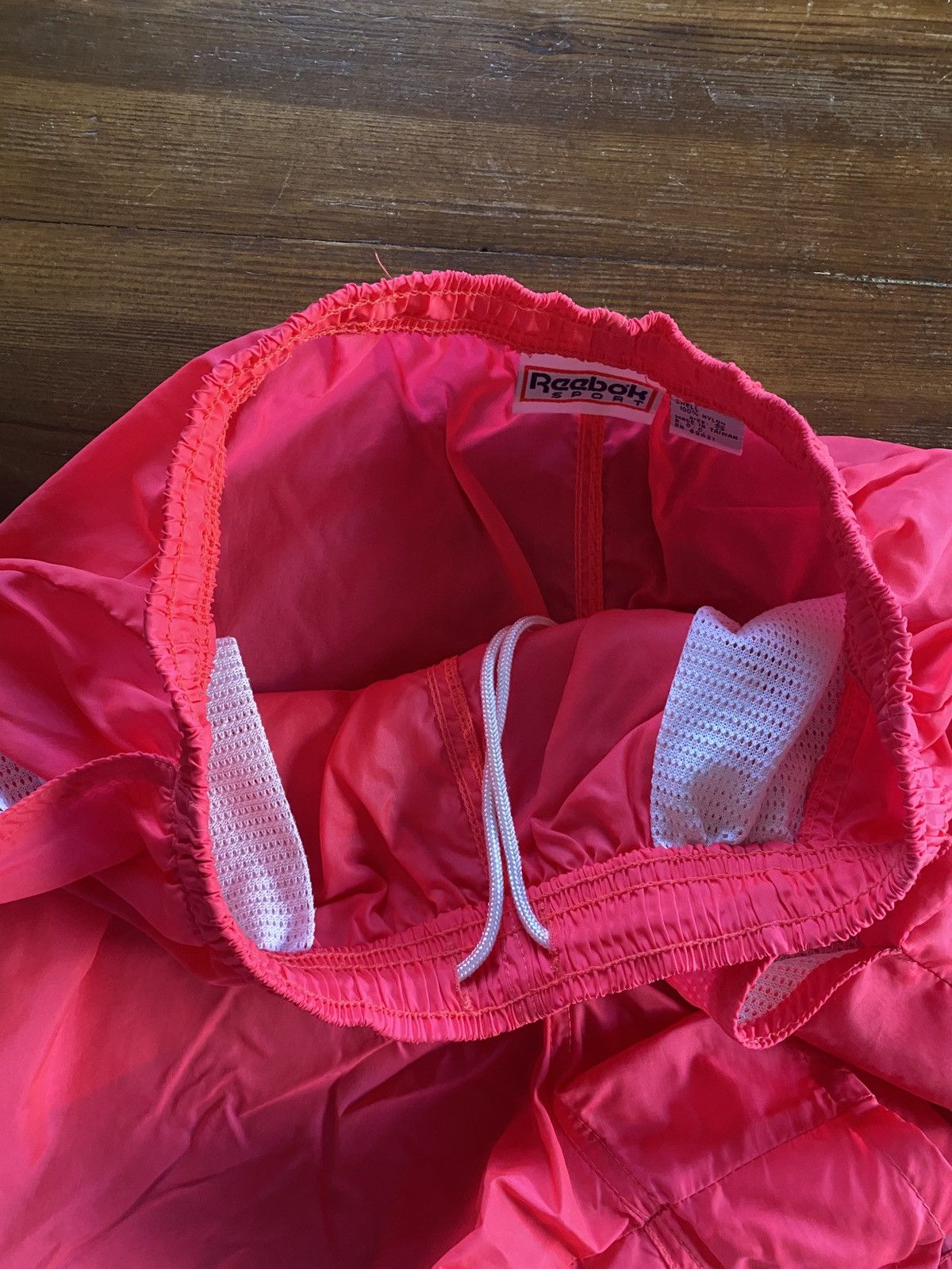 Reebok Vintage 80’s Reebok Hot Pink Nylon Running Short Shorts Size US 32 / EU 48 - 9 Thumbnail