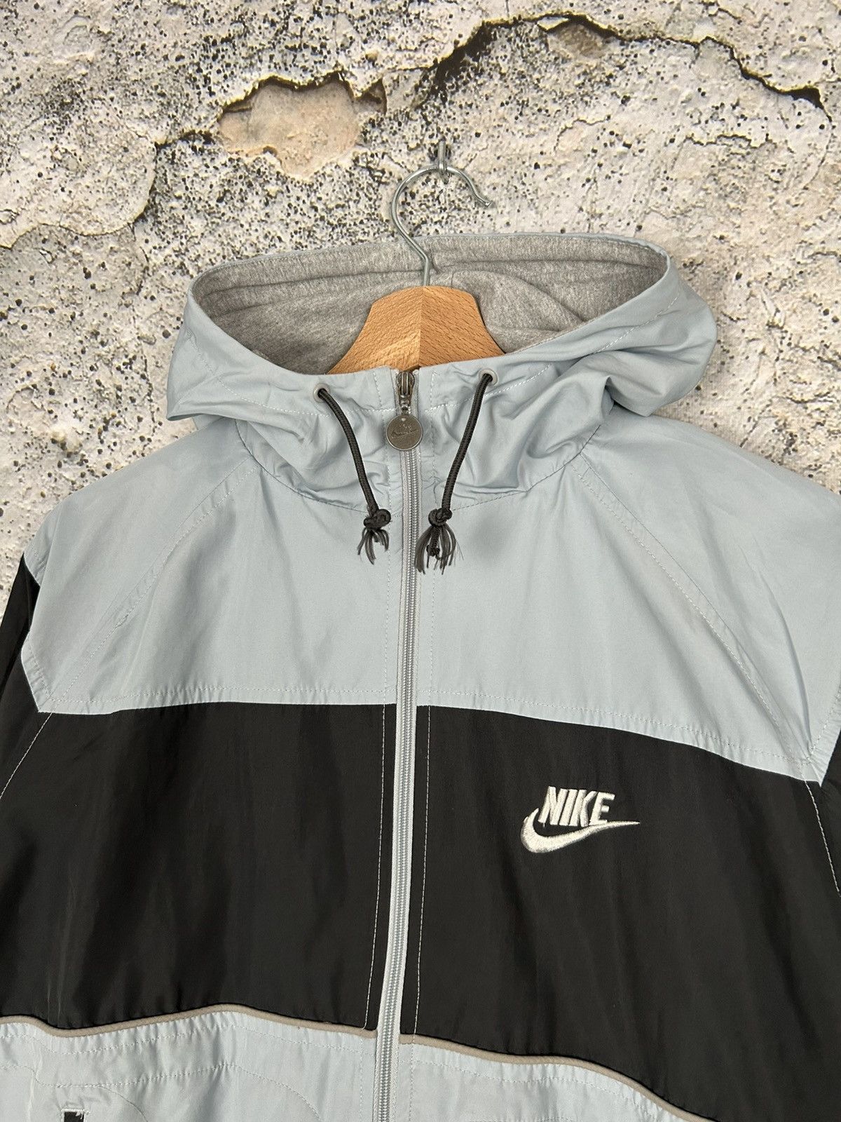 Nike Vintage Nike Swoosh Zip Light Jacket Sweatshirt Hype Size US S / EU 44-46 / 1 - 3 Thumbnail